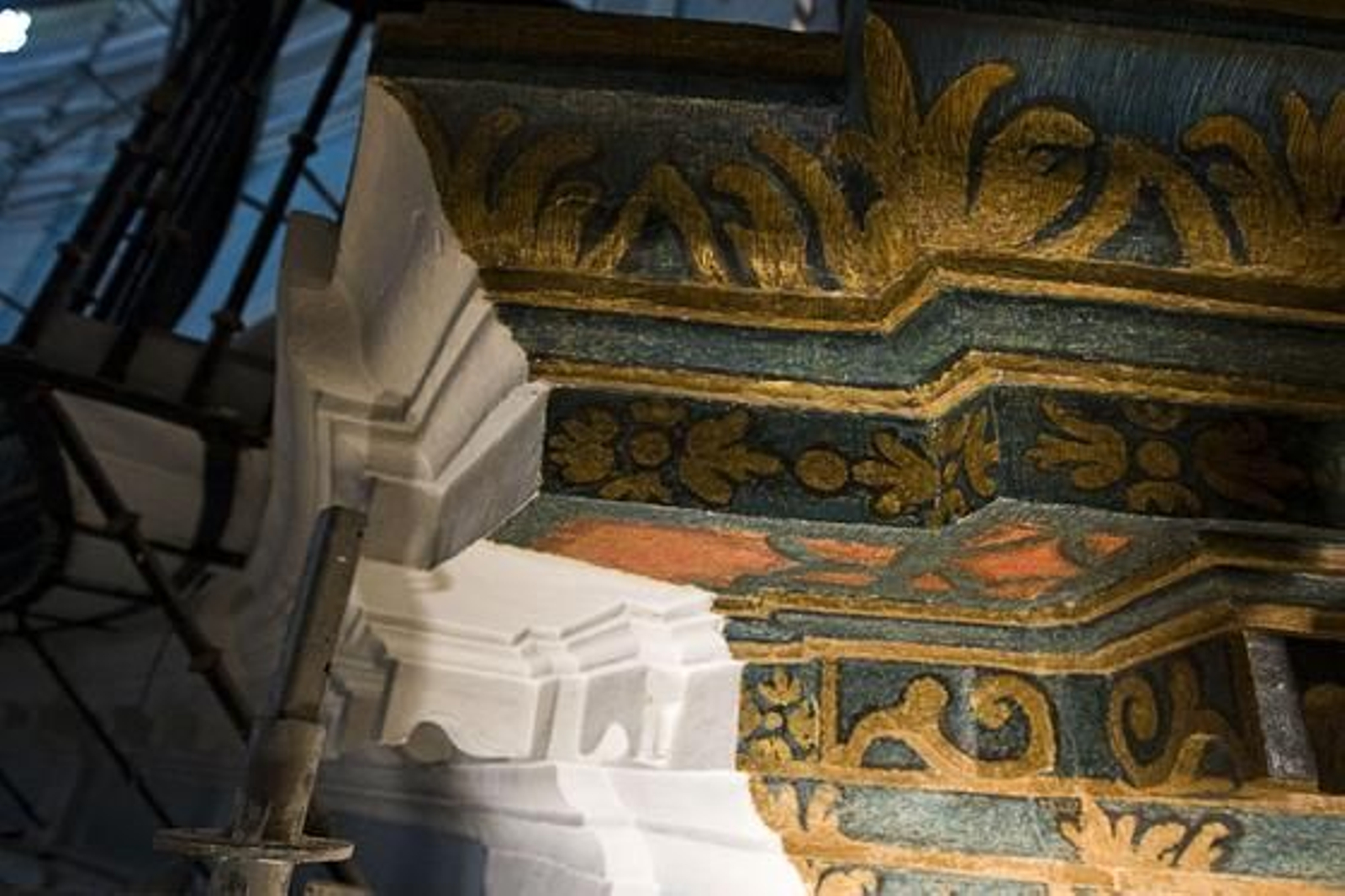 Aparecen nuevos frescos en los trabajos de rehabilitación del Oratorio de San Felipe Neri. 

Foto: Julio Gonzalez