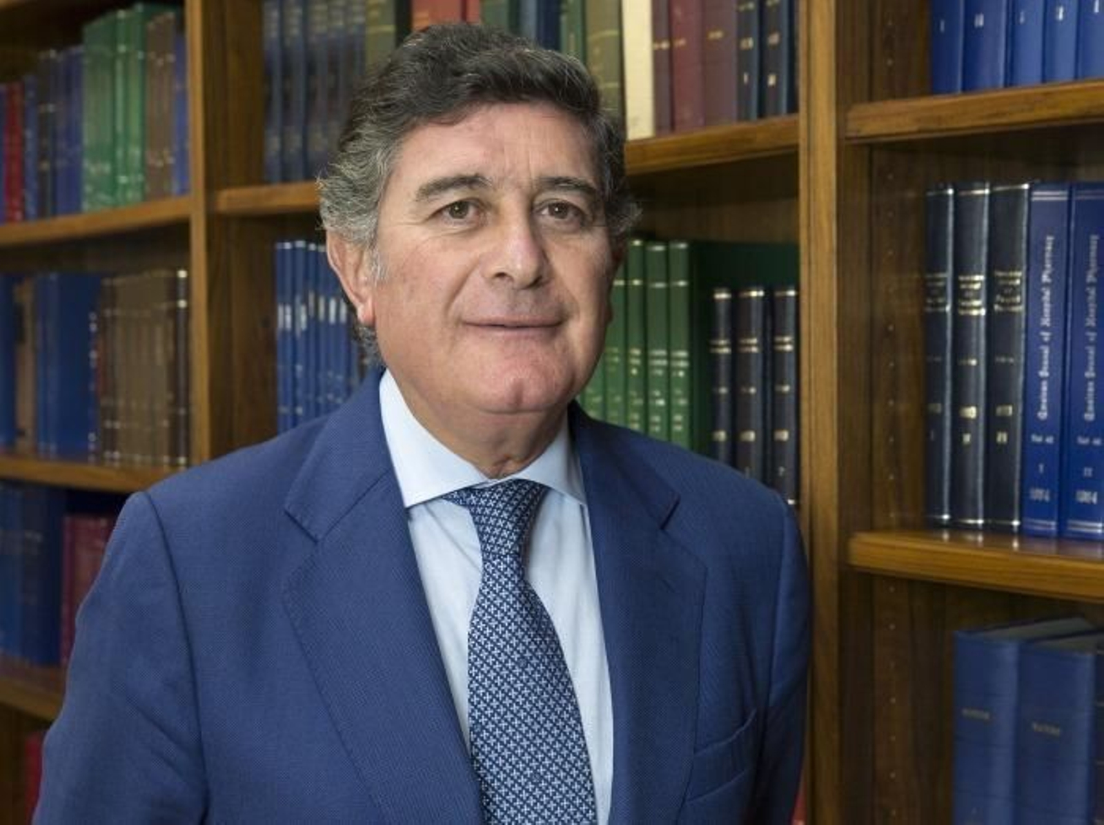 Manuel Pérez, el presidente del Colegio de Farmacéuticos de Sevilla y de Mehuer.