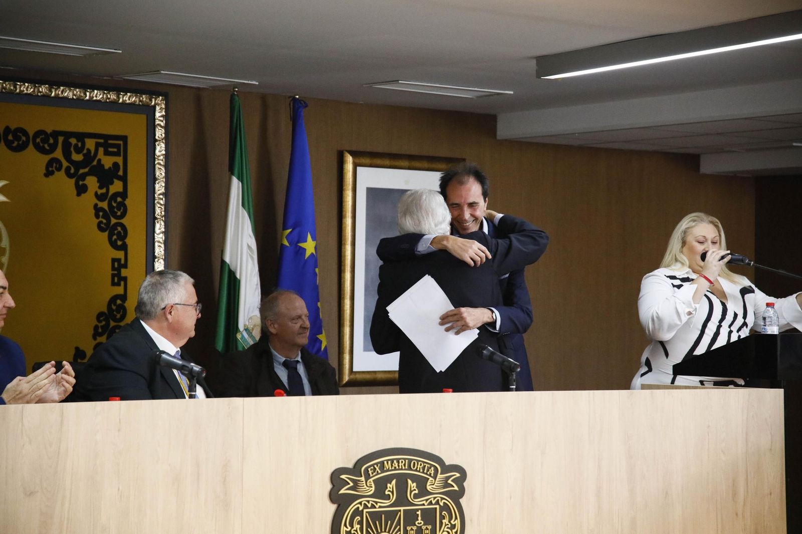 Las imágenes del nombramiento de hijo predilecto de Garrucha a José María Martínez de Haro