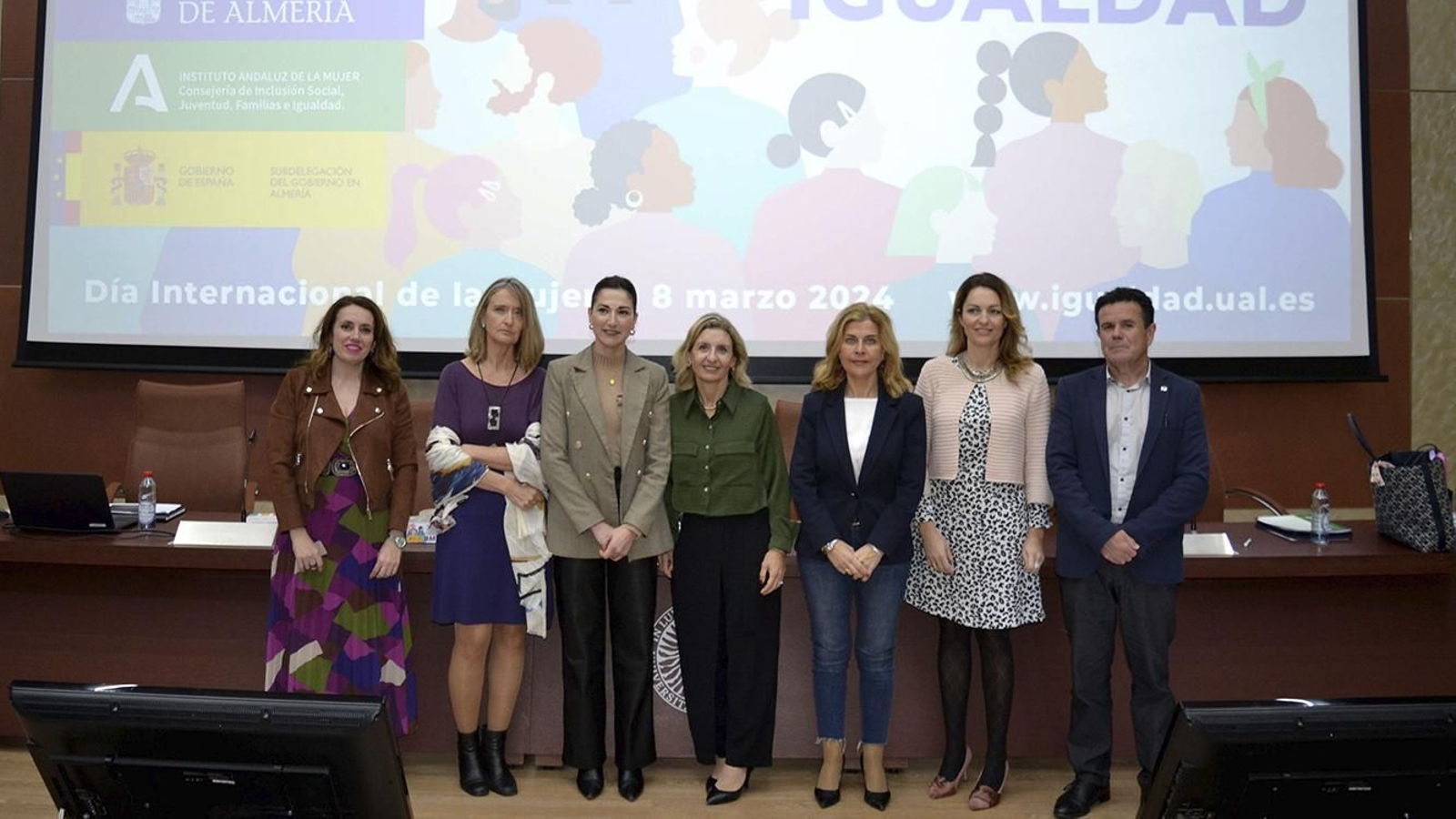 Presentación de la programación con representantes de las diferentes instituciones.