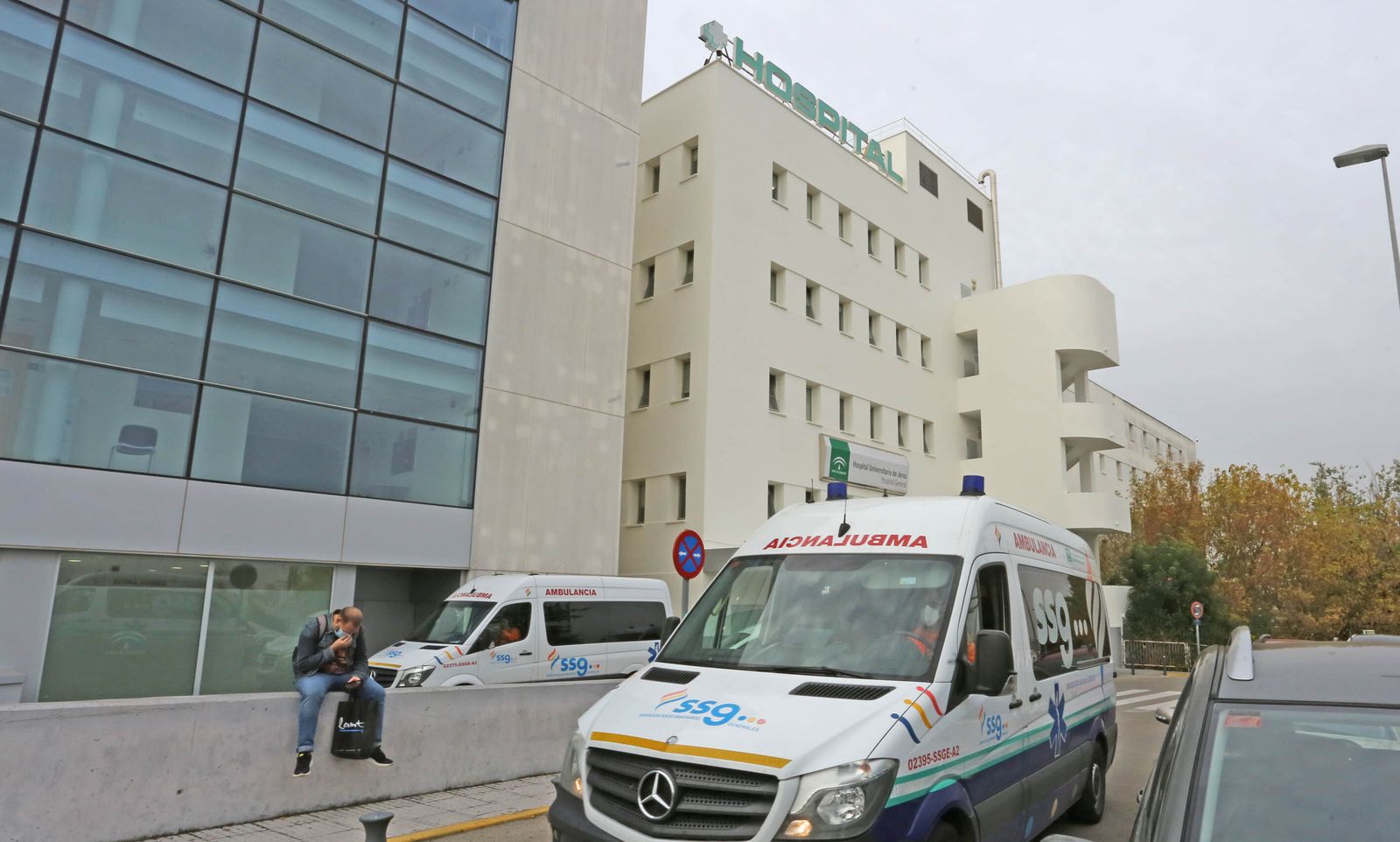 Coronavirus en Jerez:Imágenes del circuito Covid, Carpa de Urgencias,autocovid y hospital General