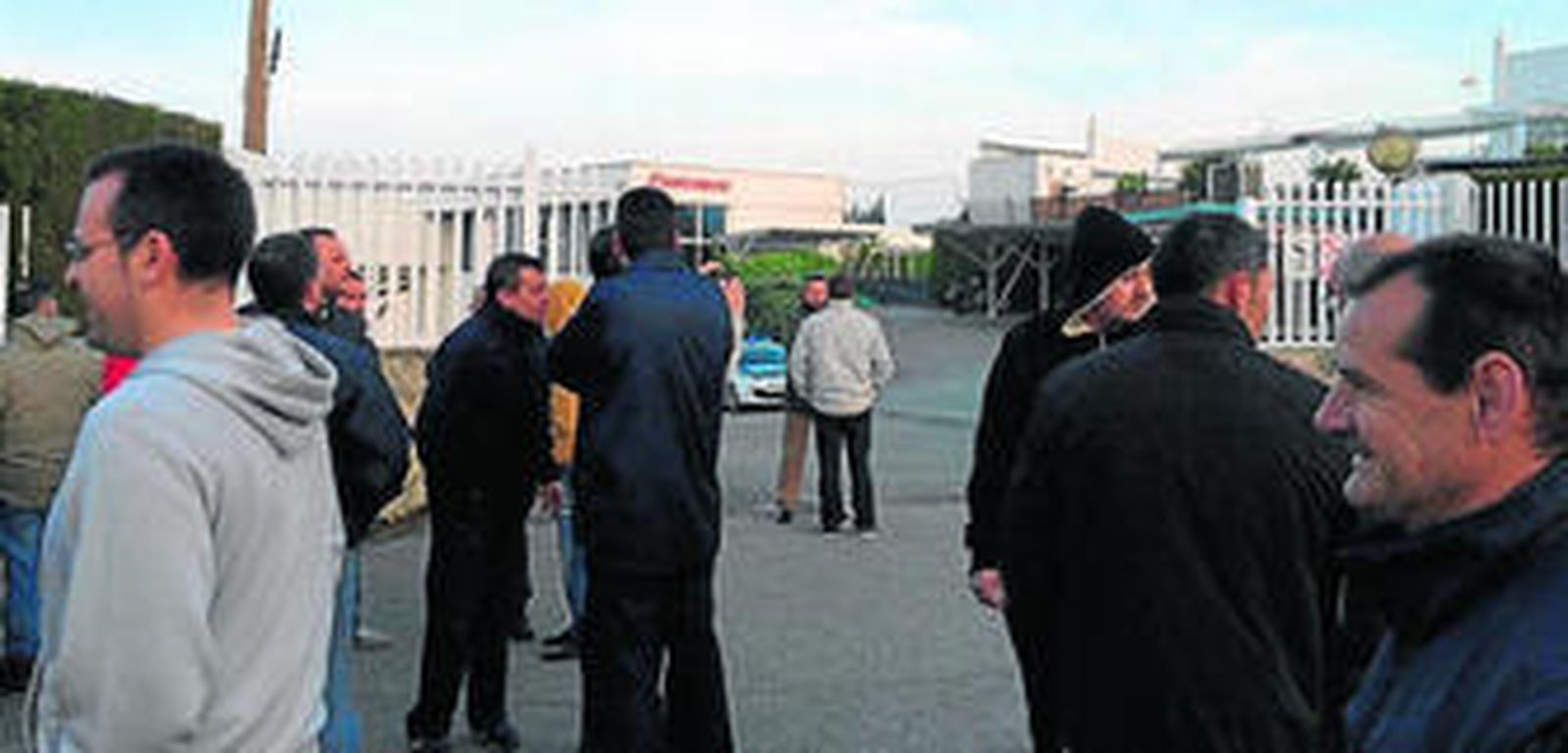 La huelga comenzó a primera hora de la mañana de ayer.