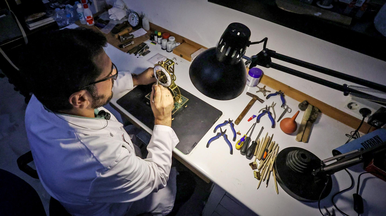 El 'Afinador del tiempo' del Museo de Relojes de Jerez