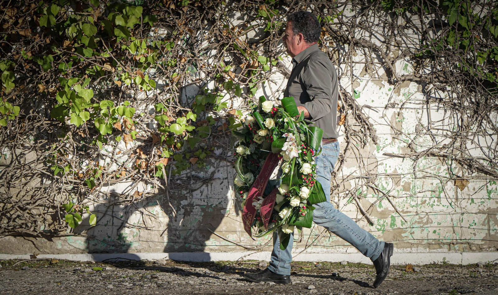 Familiares y amigos despiden a Álvaro Domecq en su casa de Jerez