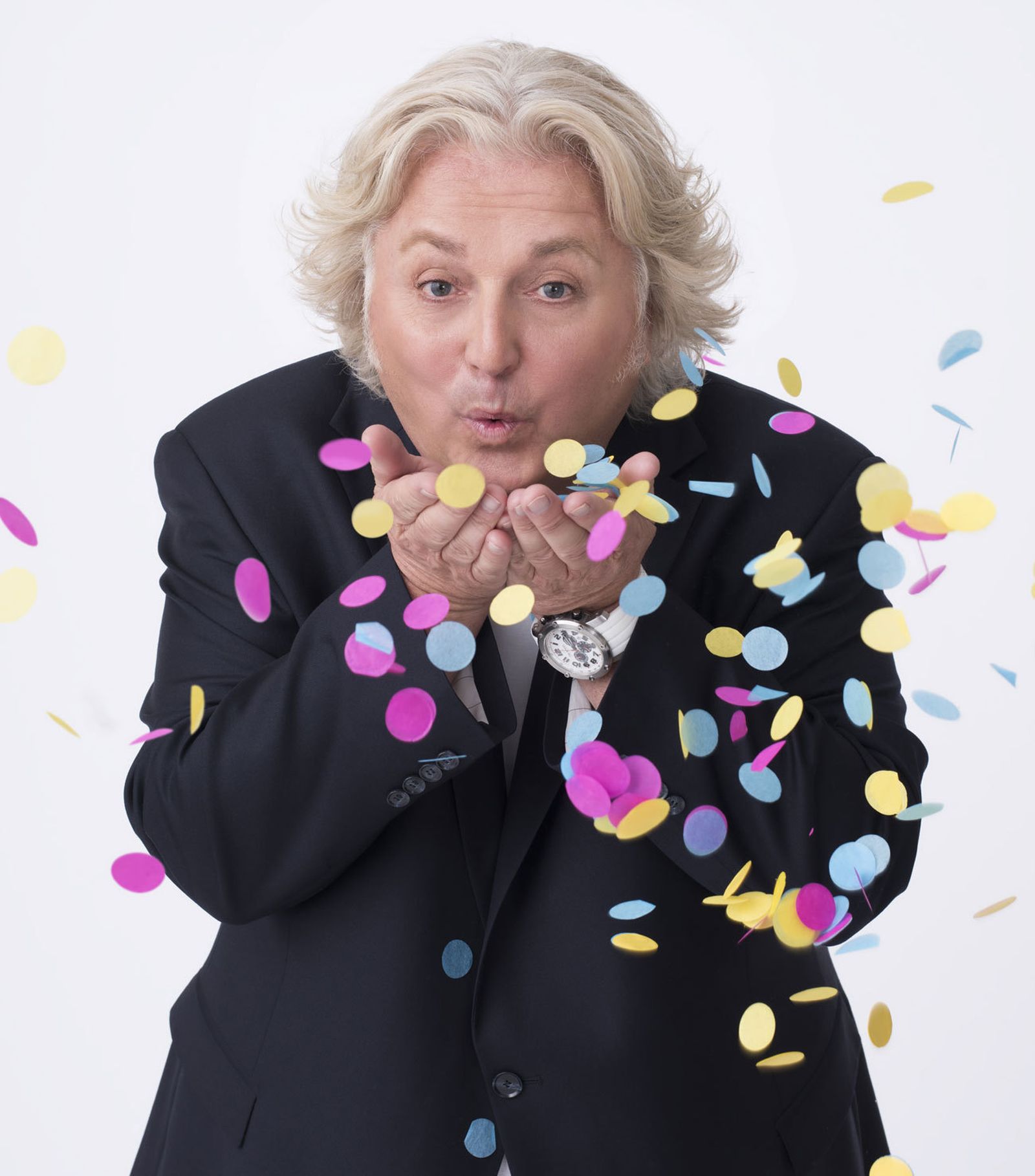 David Emanuel en una imagen promocional de su programa nupcial.