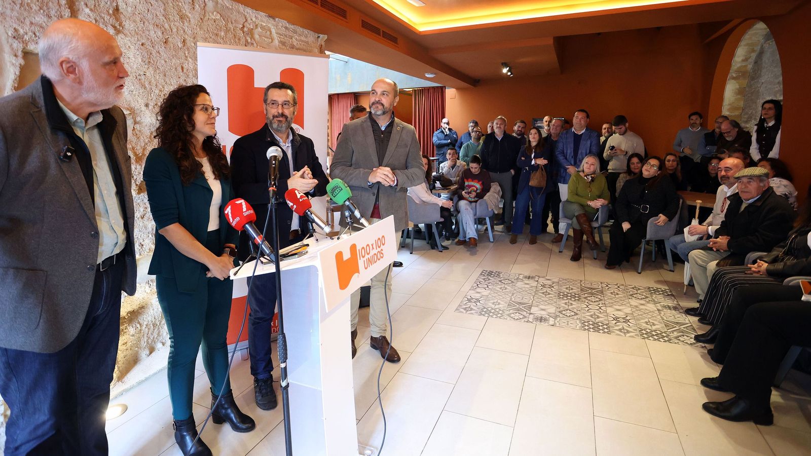 100x100 Unidos presenta en Jerez la candidatura de Laura Román para la Junta de Andalucía.