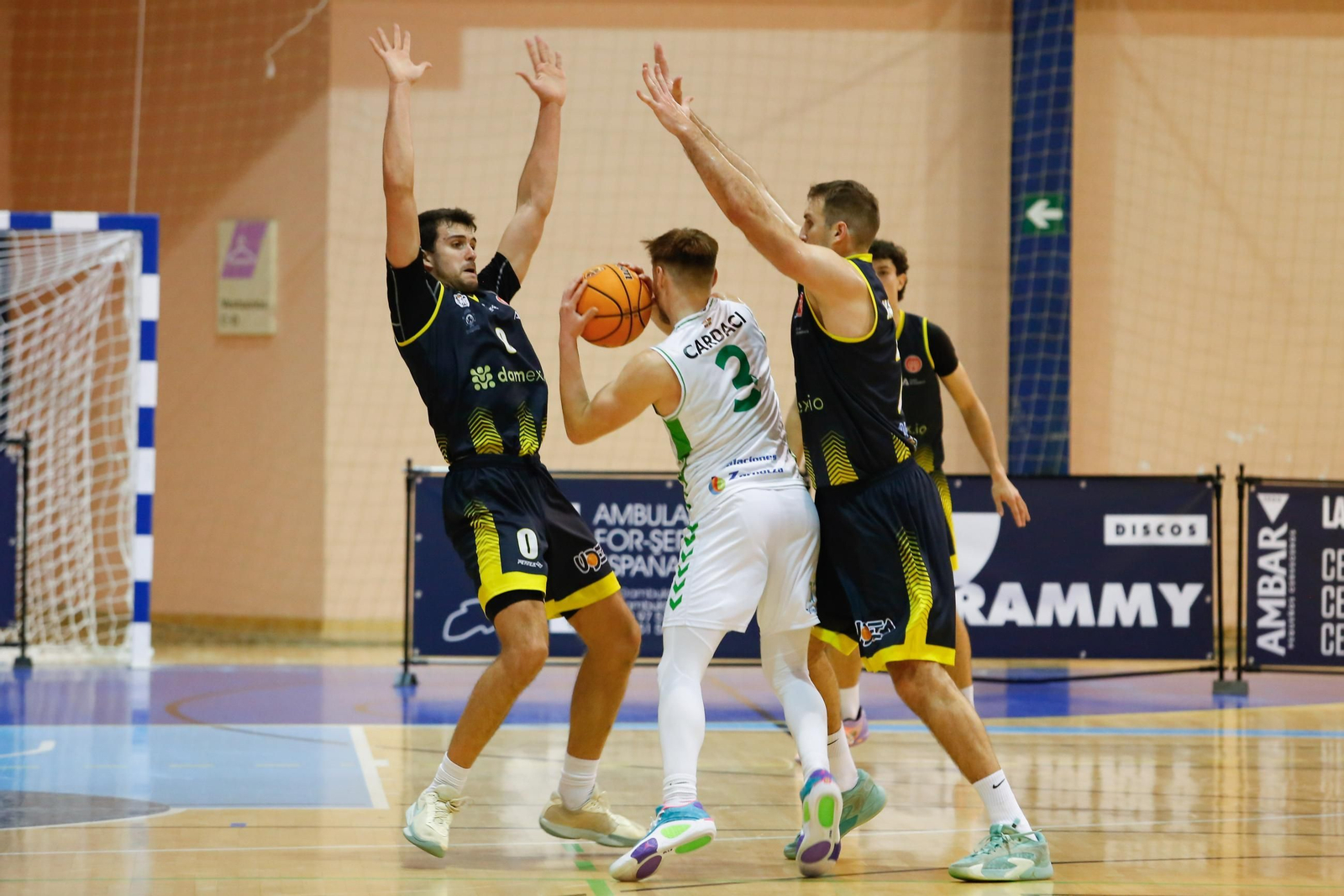 Las fotos del Udea-Zornotza de la Segunda FEB