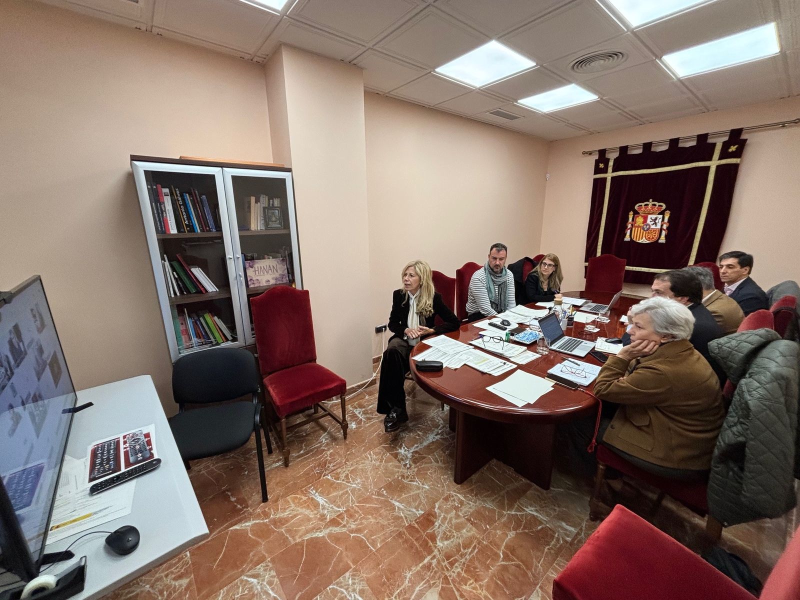 Reunión de la subdelegada con los distintos municipios necesitados de ayuda.