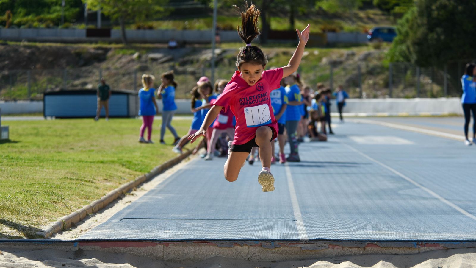 Final de los Juegos Municipales de Atletismo de Algeciras para categorías sub-8 y sub-10