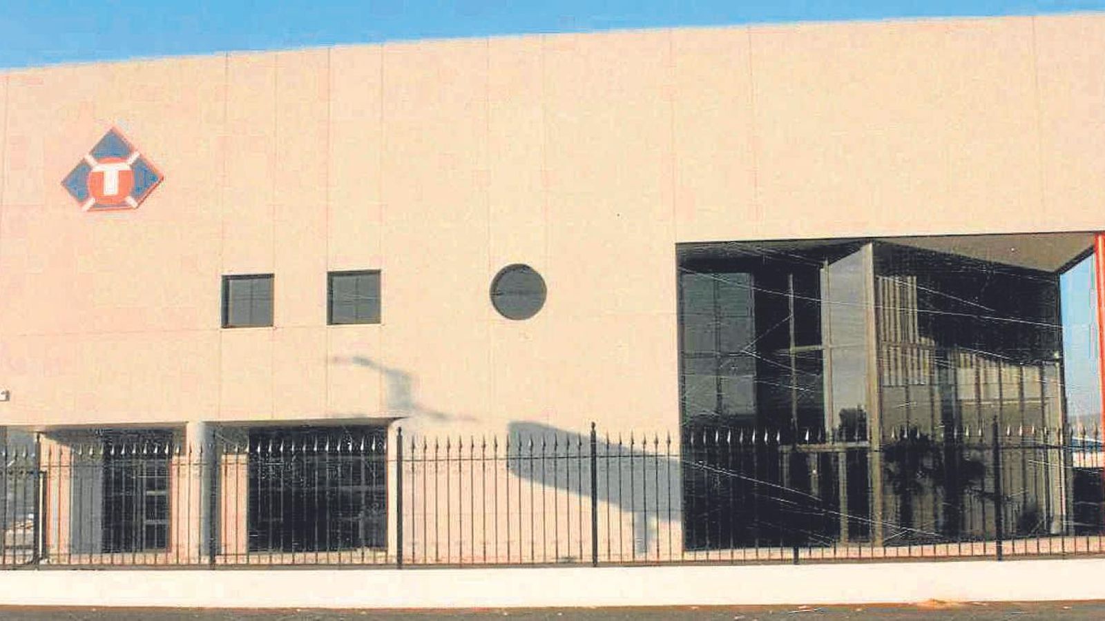 Inicios de la nave actual,  que fue incrementando su tamaño hasta alcanzar los 10.000 metros cuadrados  que posee actualmente.