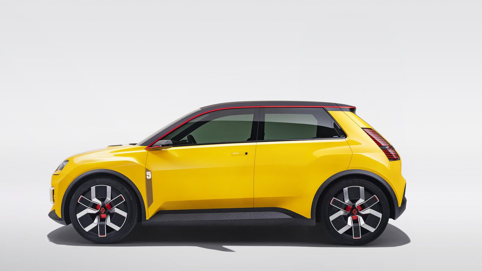 La plataforma CMF-EV será la base utilizada para este modelo urbano, con cinco puertas, y baterías bajo su piso.