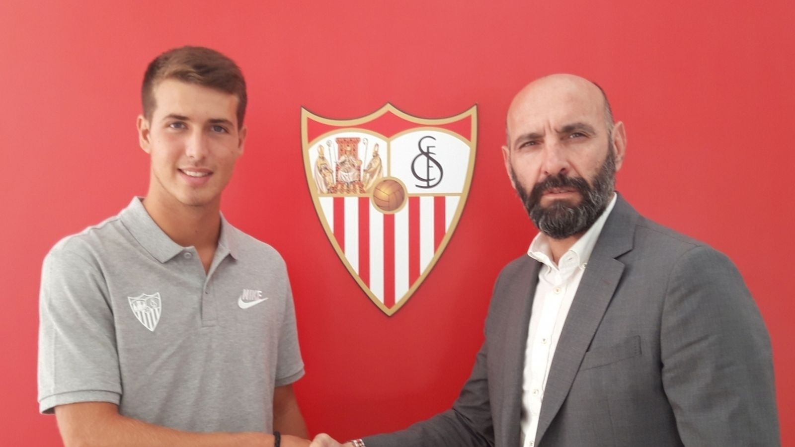 Pedro Ortiz, uno de los fichajes más prometedores, tras rubricar su contrato con Monchi.