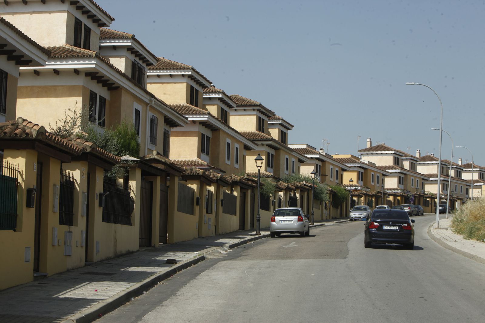Una calle de Espartinas, en una imagen de archivo.