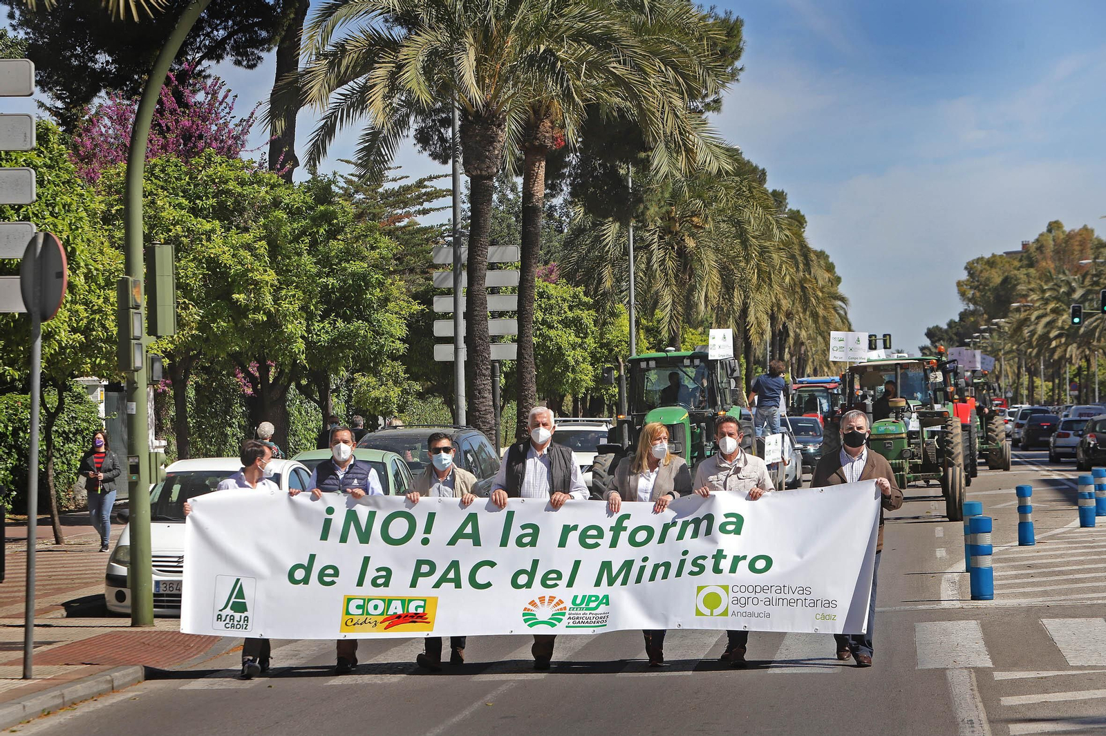 Tractorada de agricultores contra la PAC