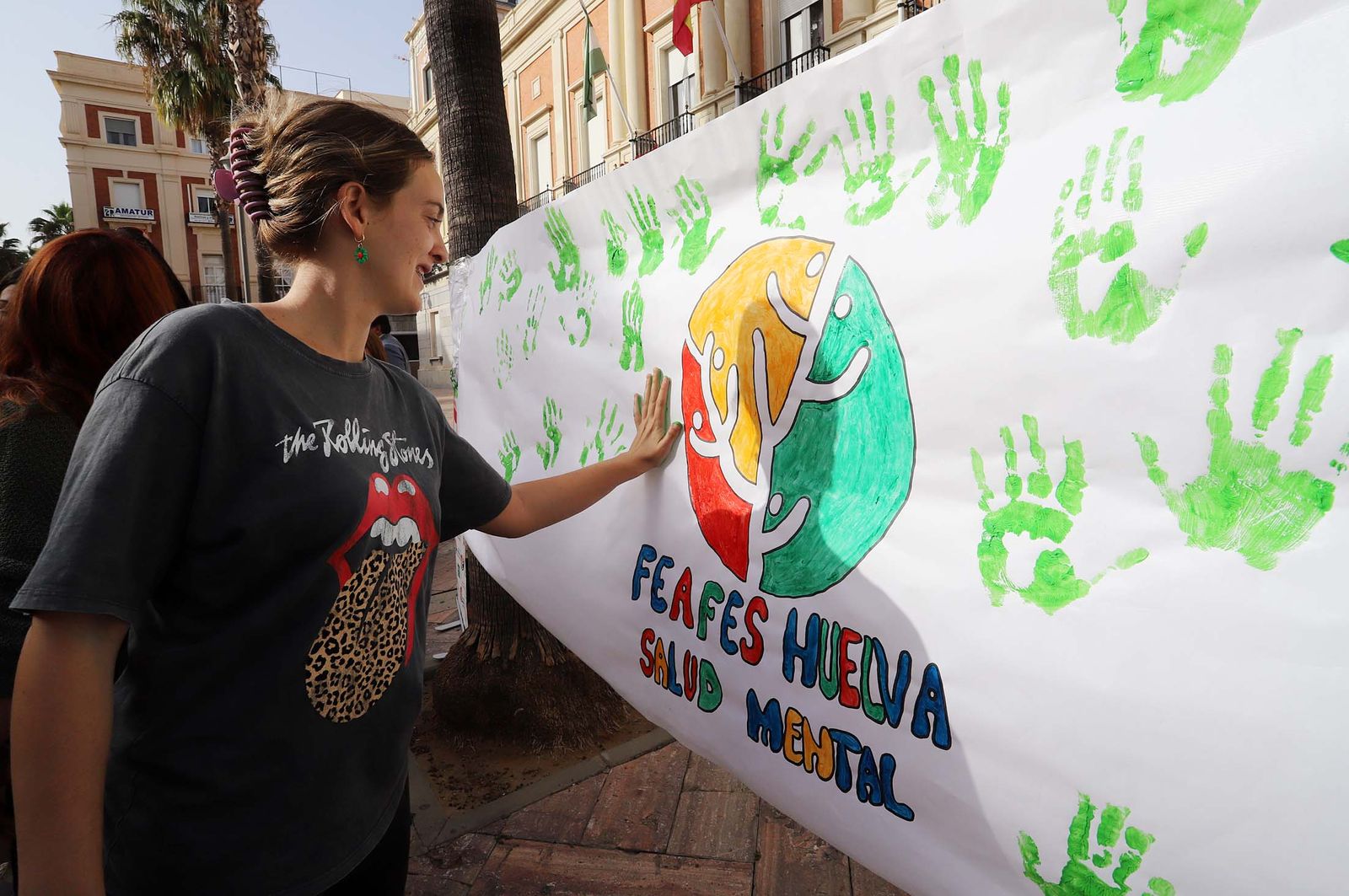Feafes Huelva. Lectura del manifiesto de Feafes con motivo del Día de la Salud Mental.