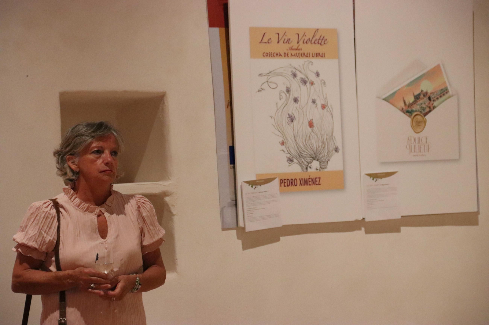 Las imágenes de la exposición de los vinos 'Con nombre de mujer' de Montilla Las imágenes de la exposición de los vinos 'Con nombre de mujer' de Montilla