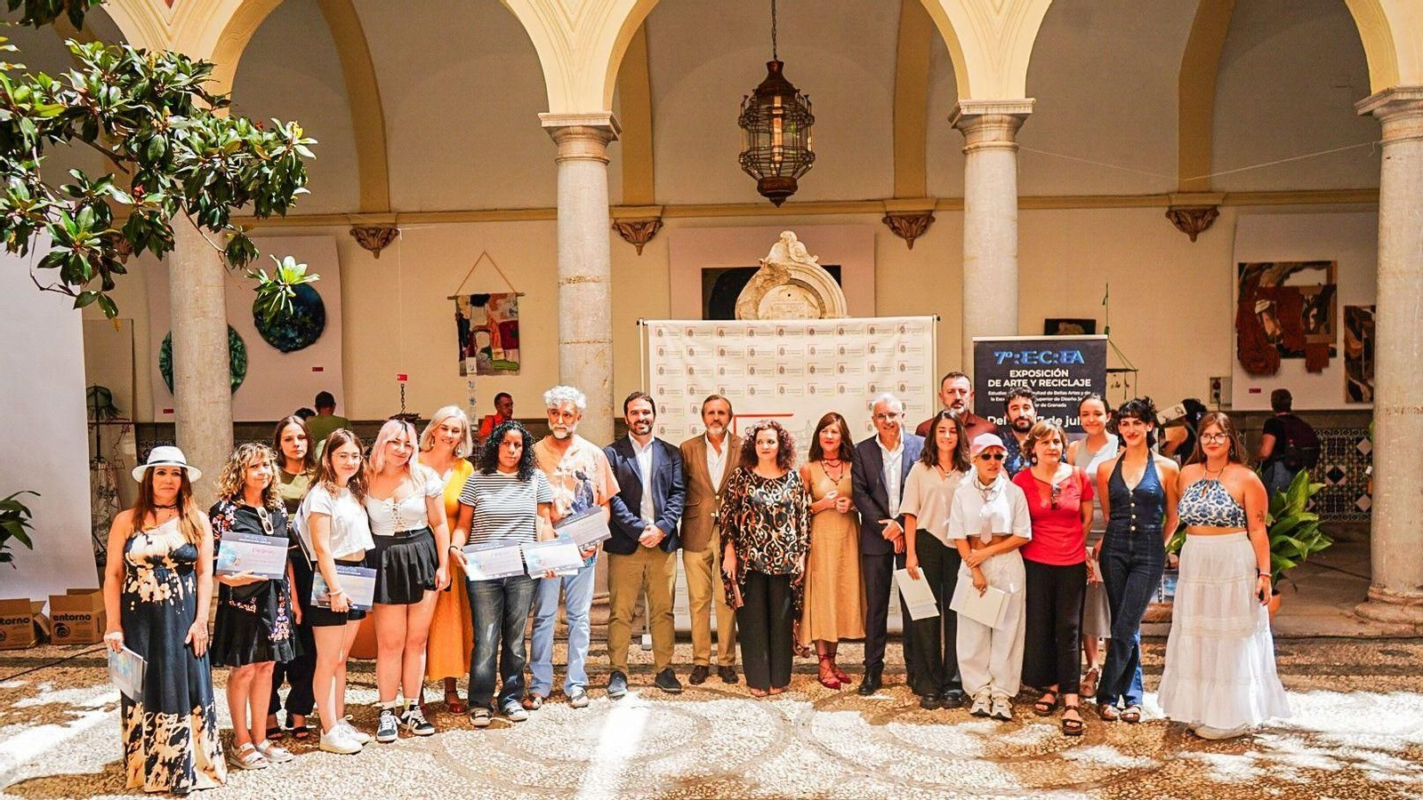 Entrega de premios de la exposicion Recrea