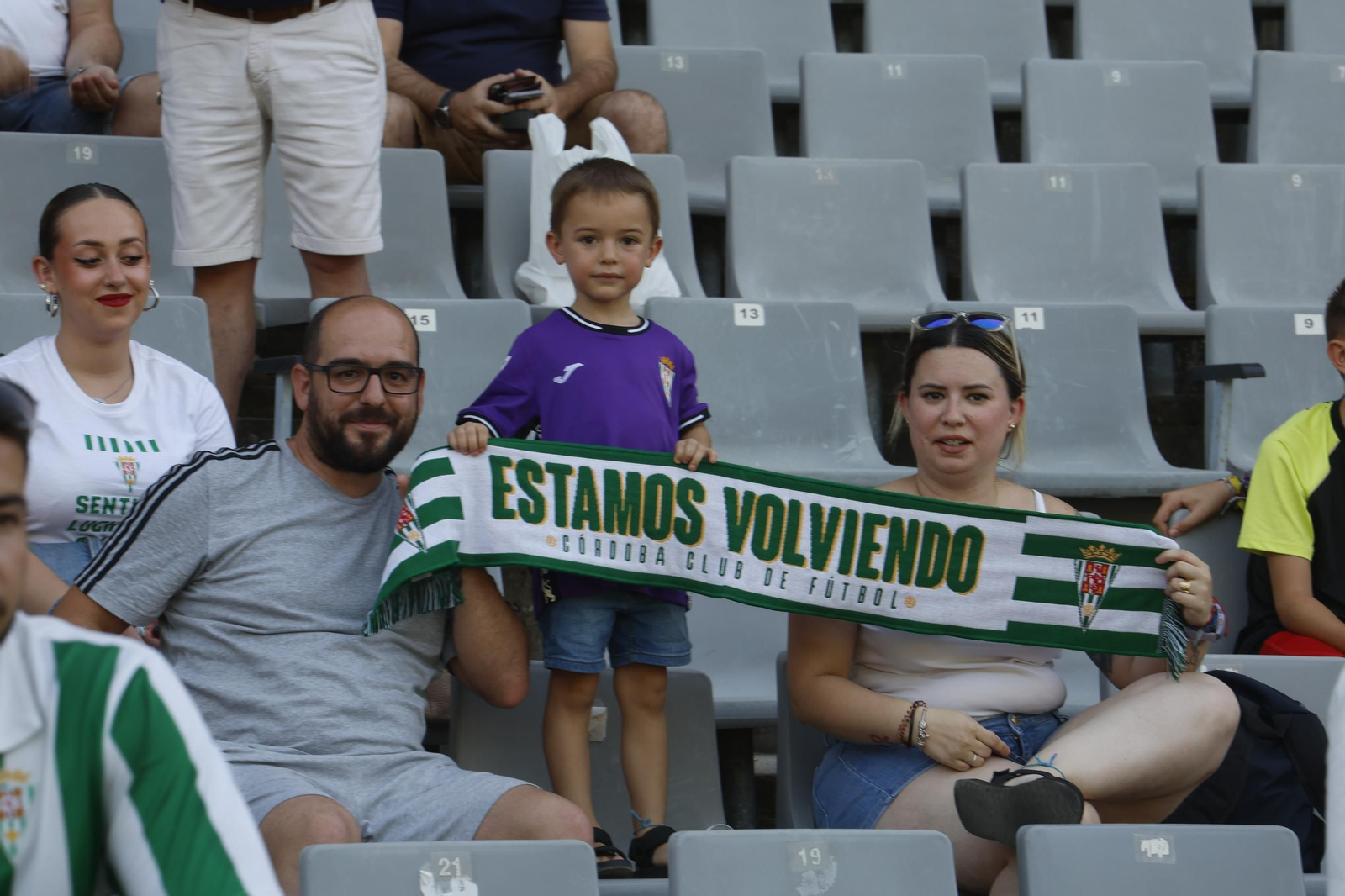 Las mejores fotos del ambientes en El Arcángel para el Córdoba CF - Rayo Vallecano