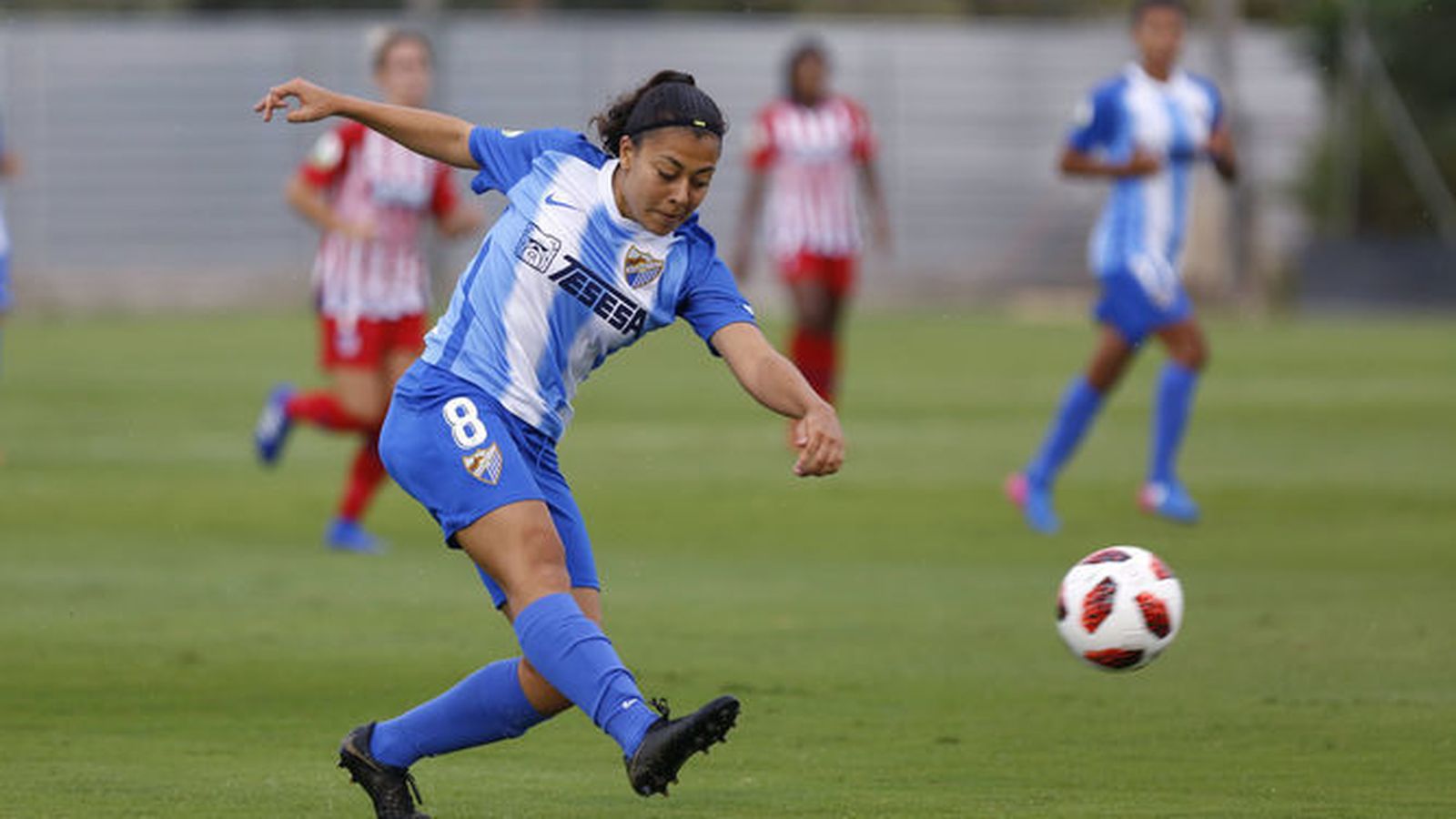 Paula Fernández, durante un encuentro esta temporada con el Málaga Femenino.
