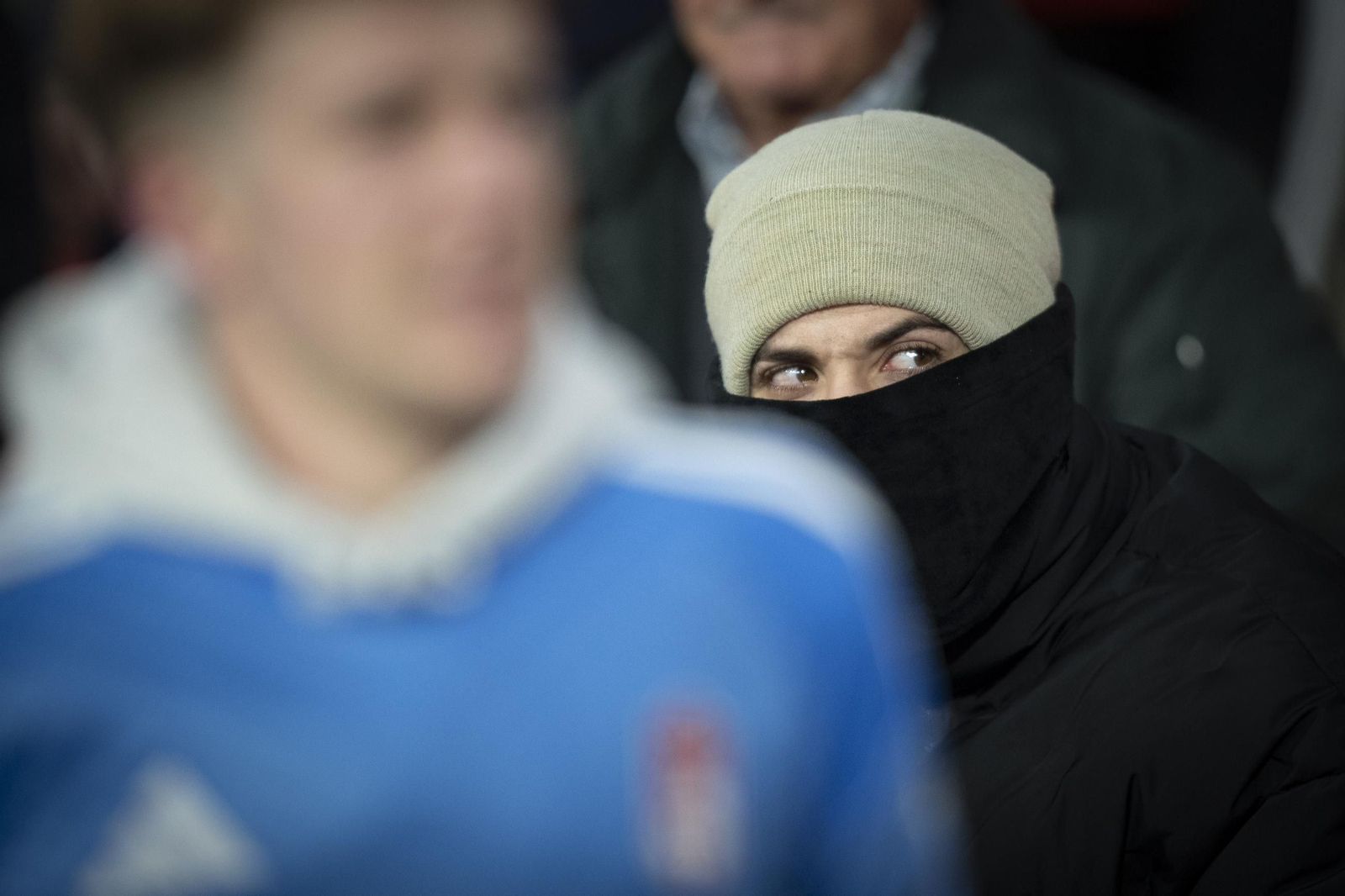Encuéntrate en la grada durante el Granada CF-AD Ceuta
