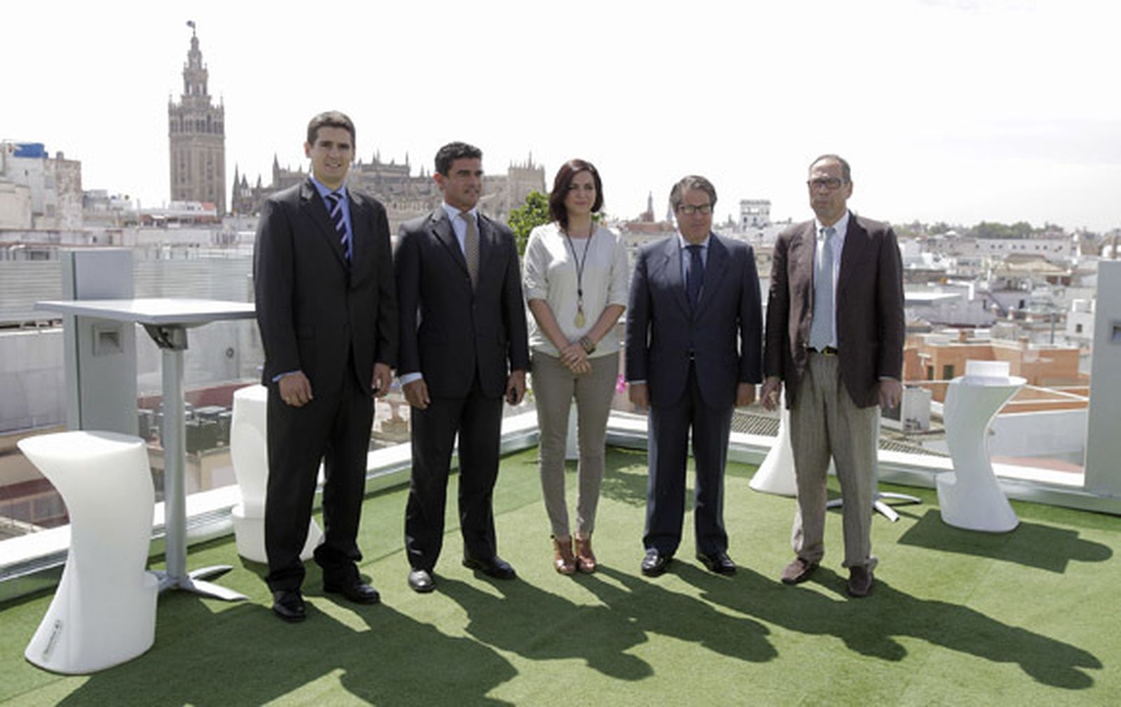 Un vuelo directo unirá Sevilla con Praga entre junio y septiembre