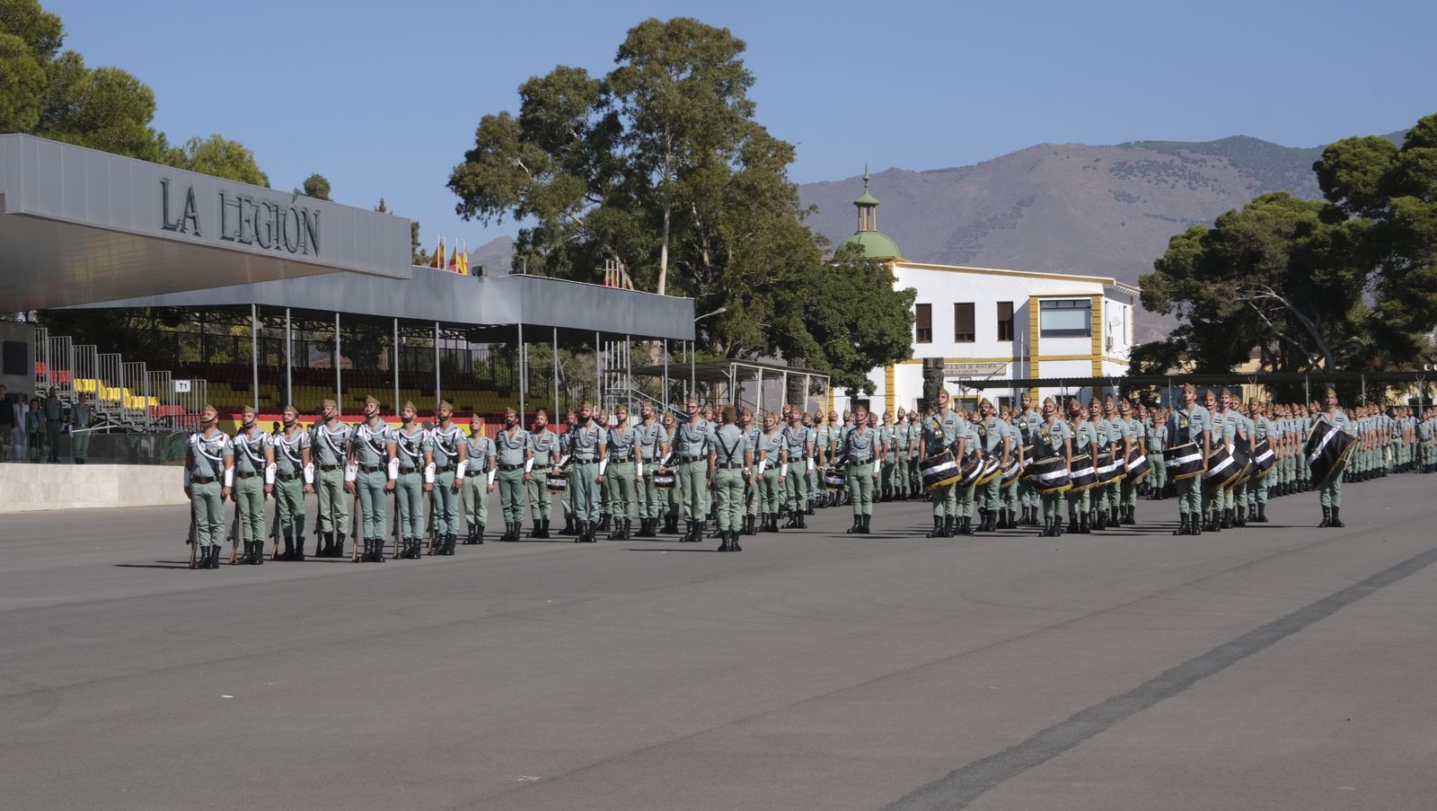 Imágenes de la visita de la Ministra de Defensa Margarita Robles a la Brigada Alfonso XIII de La Legión