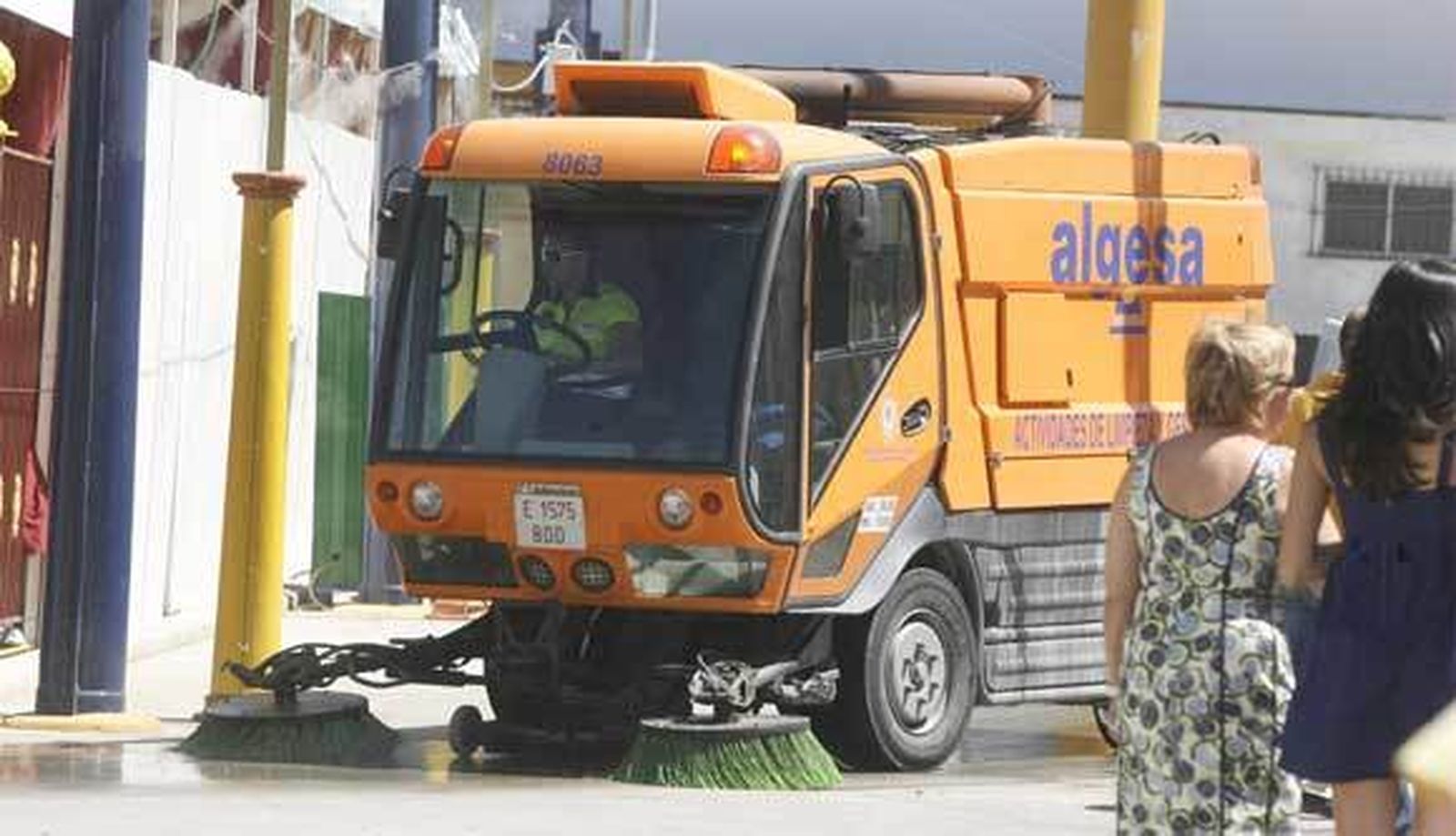 Algesa recoge 20.000 kilos de basura al día