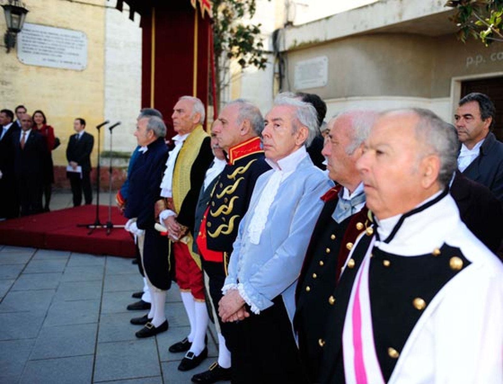 Cádiz y San Fernando rememoran el traslado de las Cortes de la Isla de León a la capital hace 200 años donde finalmente se promulgaría la primera constitución de Cádiz, apodada 'La Pepa'

Foto: Elias Pimentel