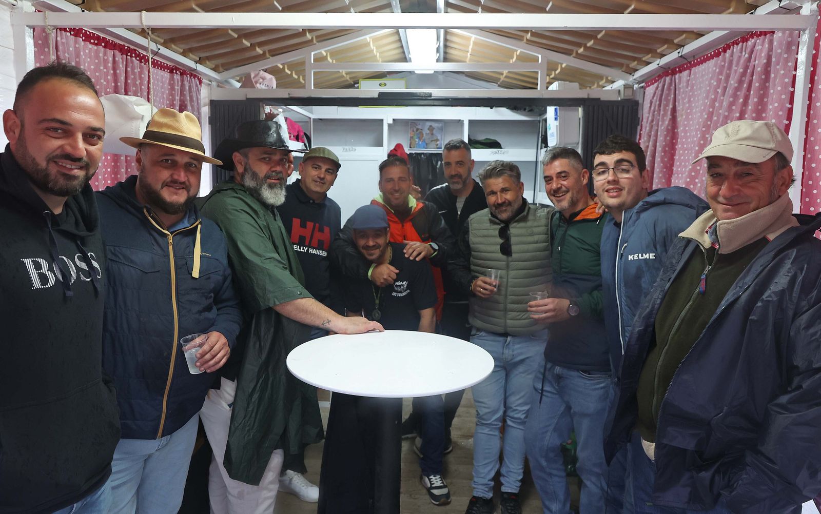 Búscate en las fotos del sábado en la romería de Los Barrios