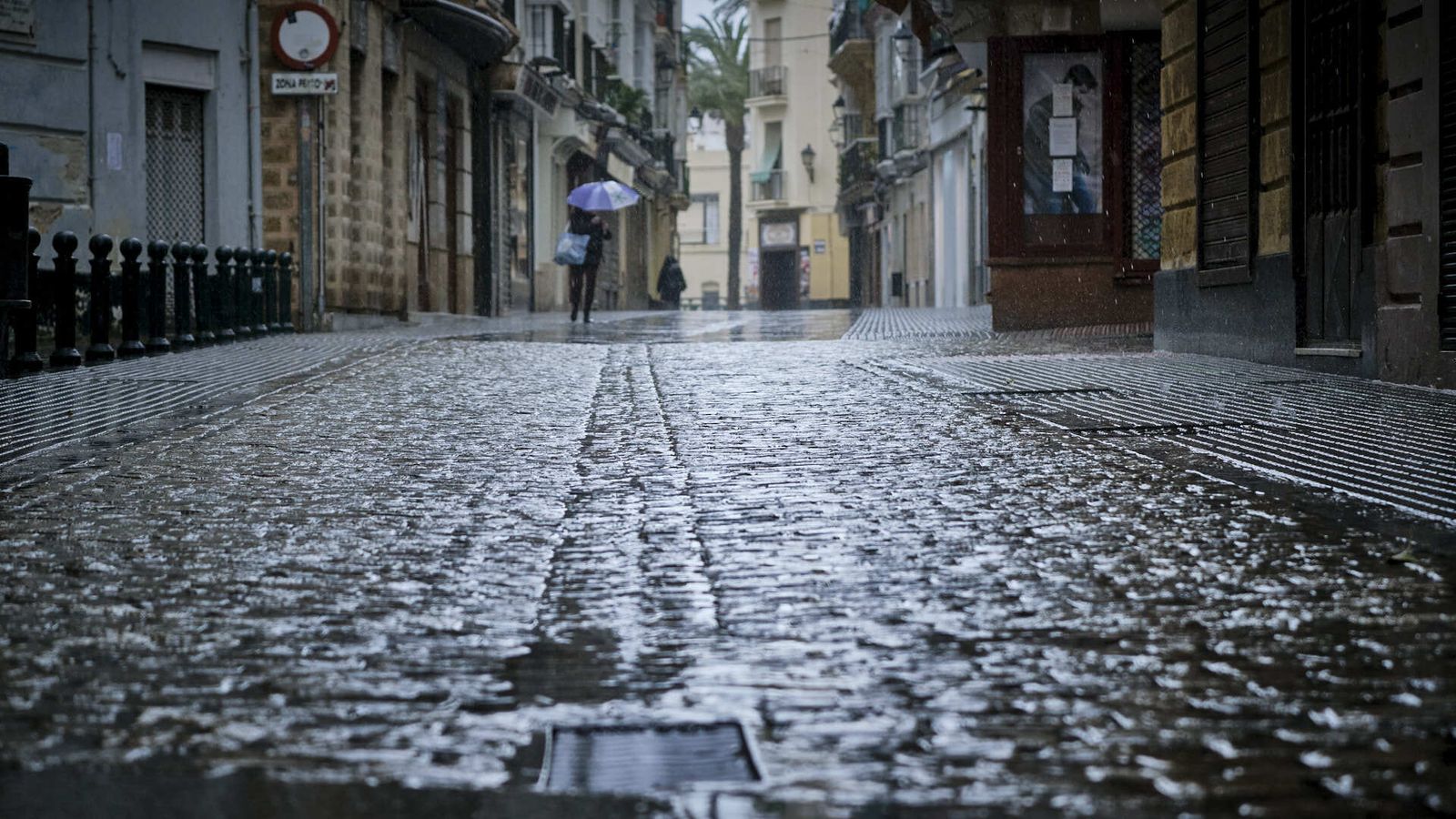 La calle Pelota vacía a primera hora de la mañana