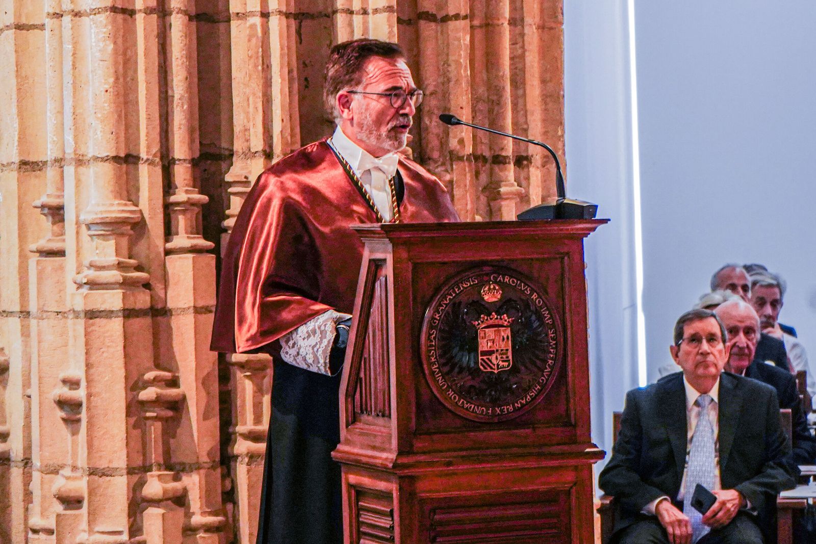 Así se ha convertido Miguel Giménez Yanguas en doctor honoris causa por la Universidad de Granada