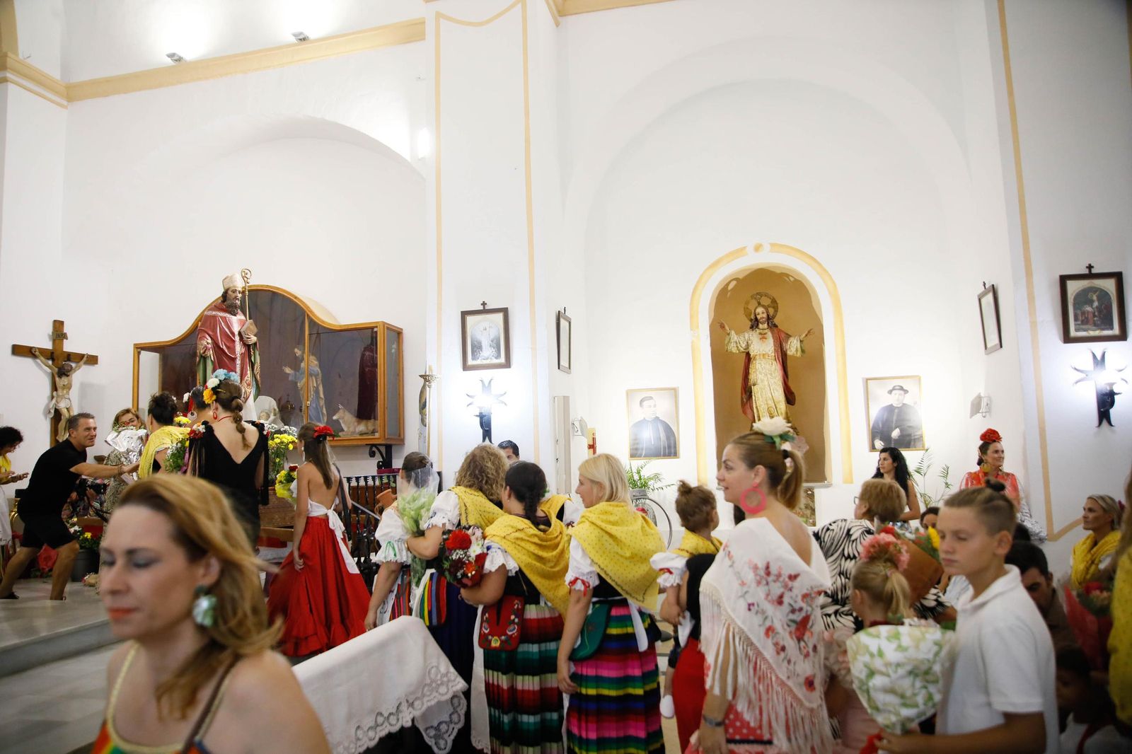 La Subida del Agua de las fiestas de Mojácar, en imágenes