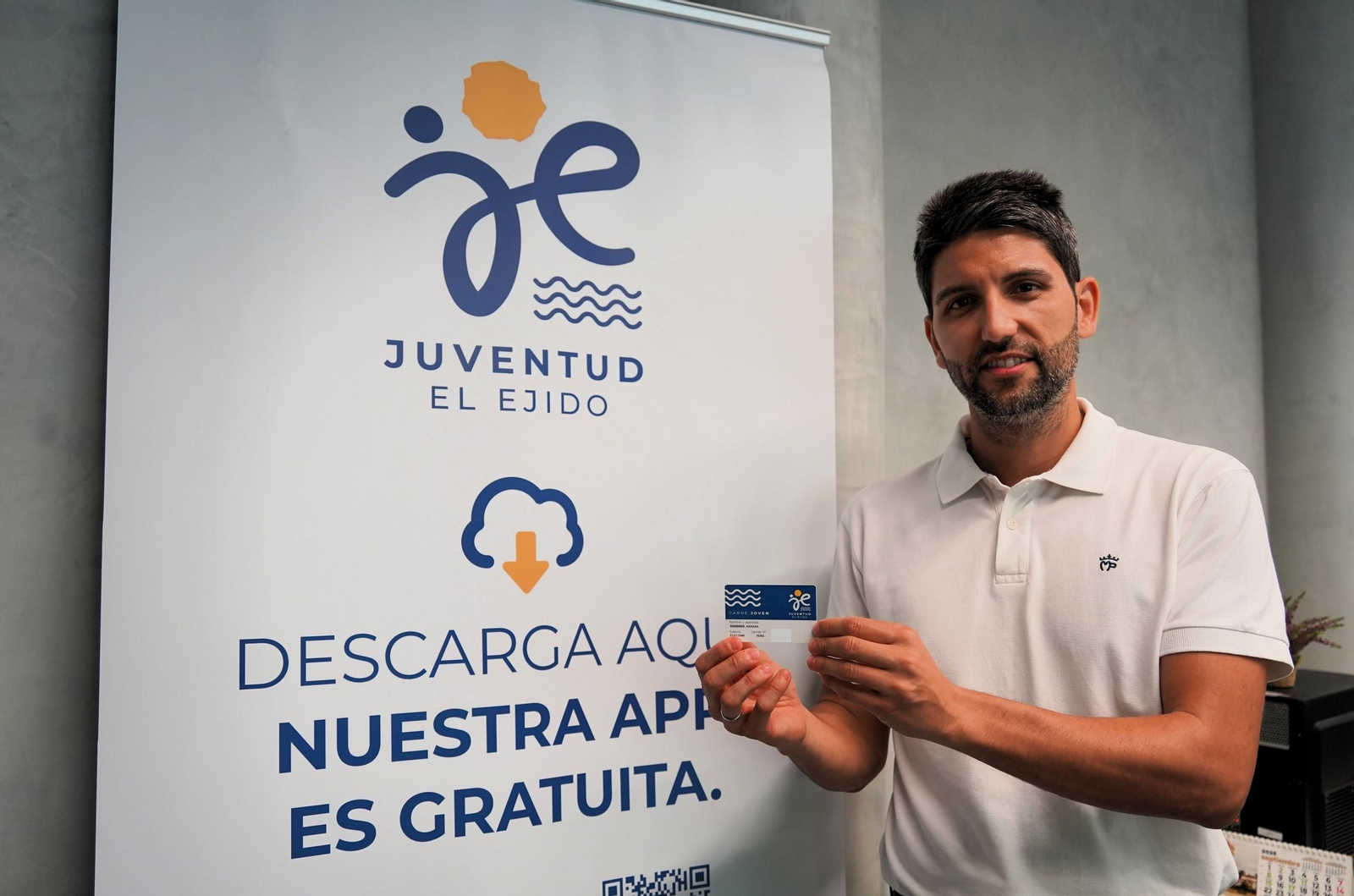 Así es el Carné Joven de El Ejido.