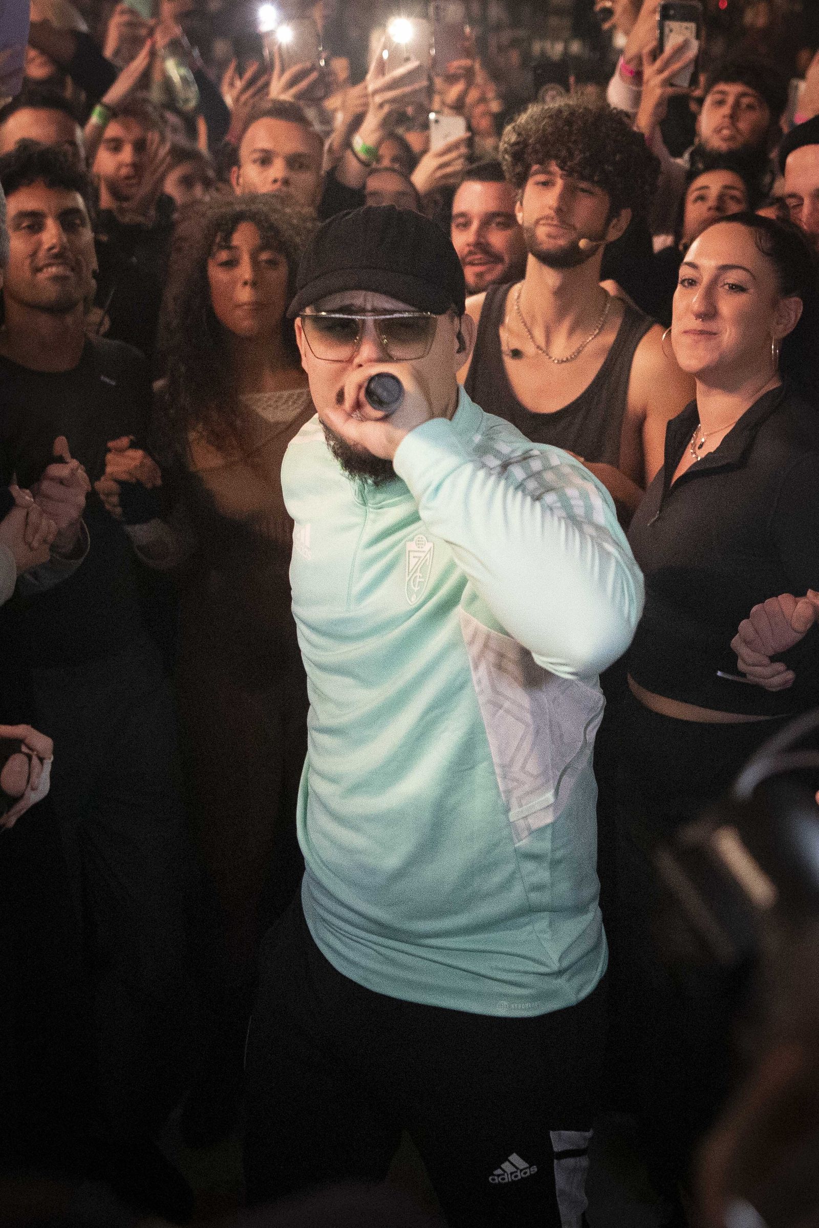 El Palacio estalla al son de Dellafuente, en imágenes