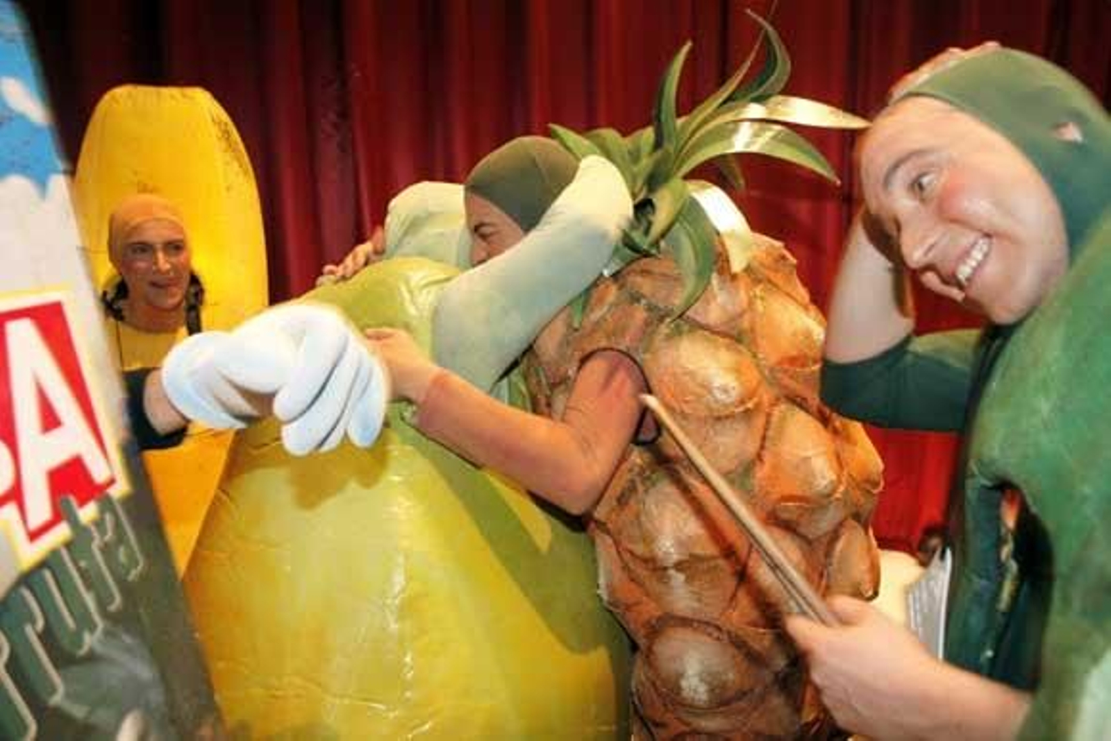 Chirigota 'Ricas y Maduras' (1º premio)

Foto: Julio Gonzalez-Jesus Marin-Lourdes de Vicente