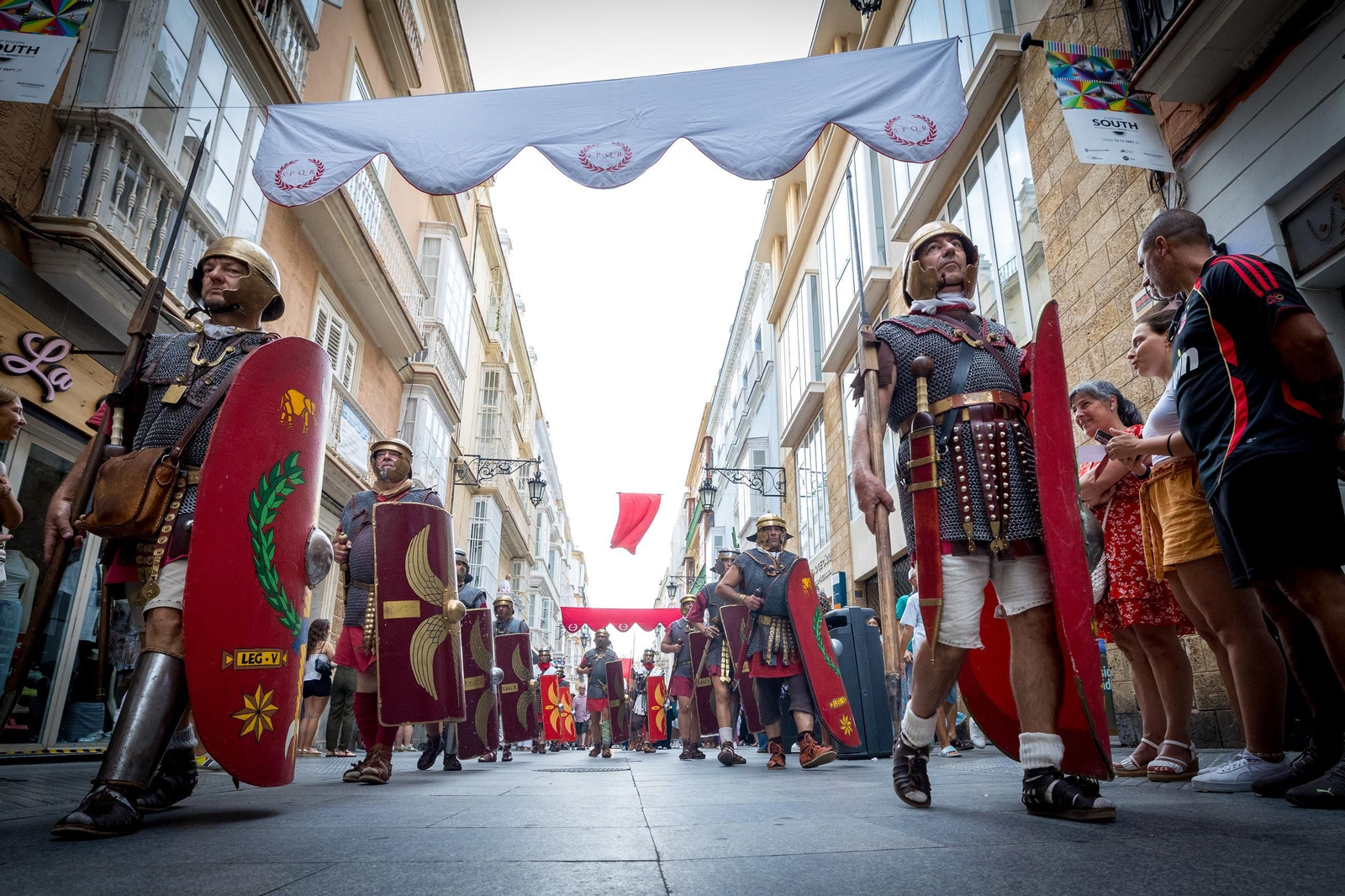Las imágenes de la procesión del triunfo de Balbo el Menor en Cádiz Romana