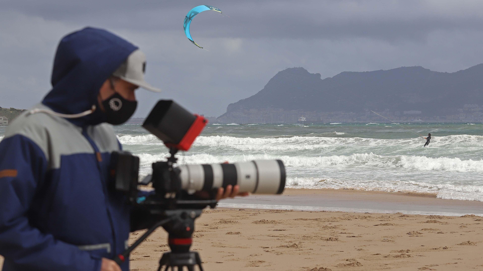 Primera manga del Spain Kiteboarding League en la playa de Getares