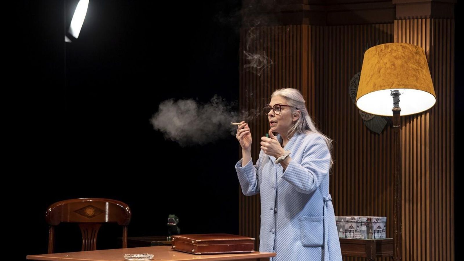 Una de las escenas de la obra teatral 'El Inconveniente'. Una de las escenas de la obra teatral 'El Inconveniente'.