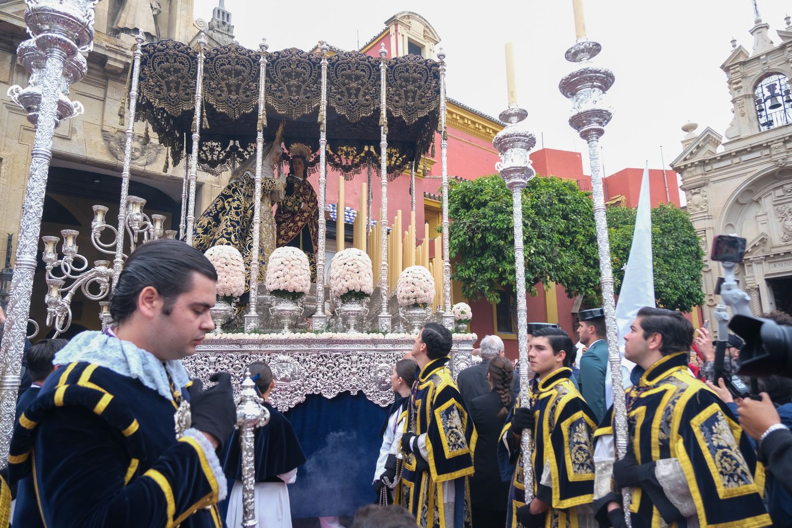 Las imágenes de la Hdad del Dulce Nombre de Sevilla Semana Santa 2024