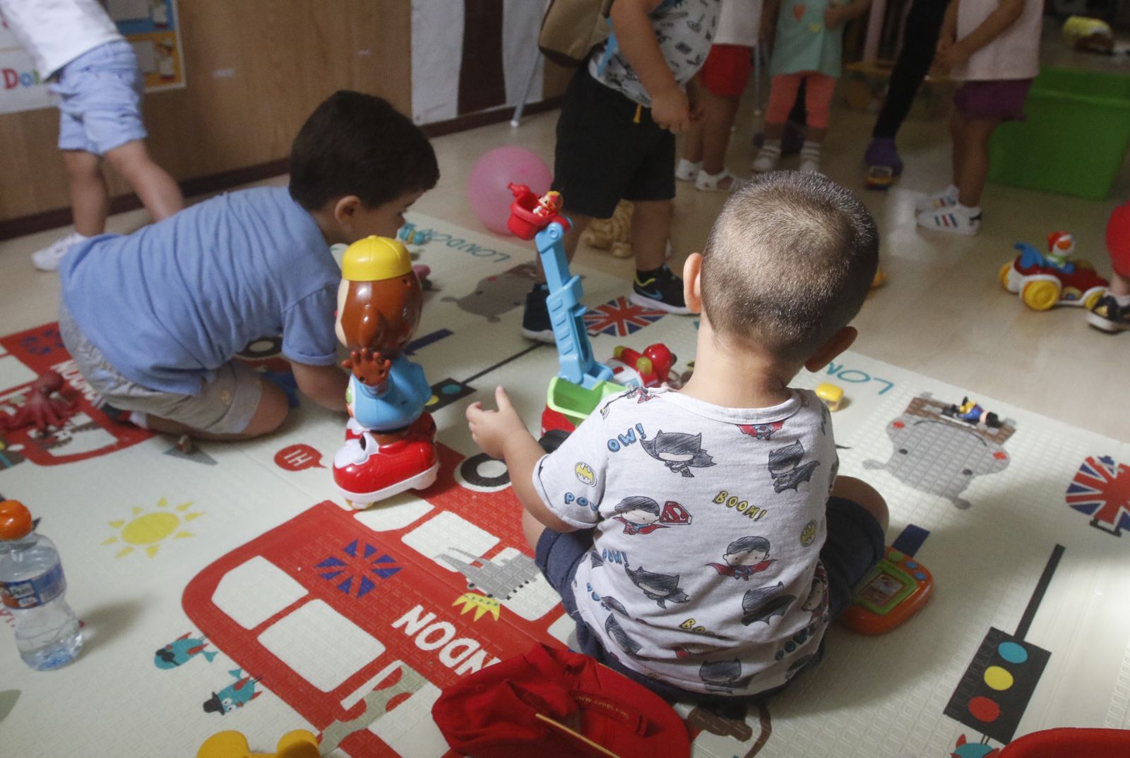 Fotogalería: Primer día de los pequeños cordobeses en las guarderías