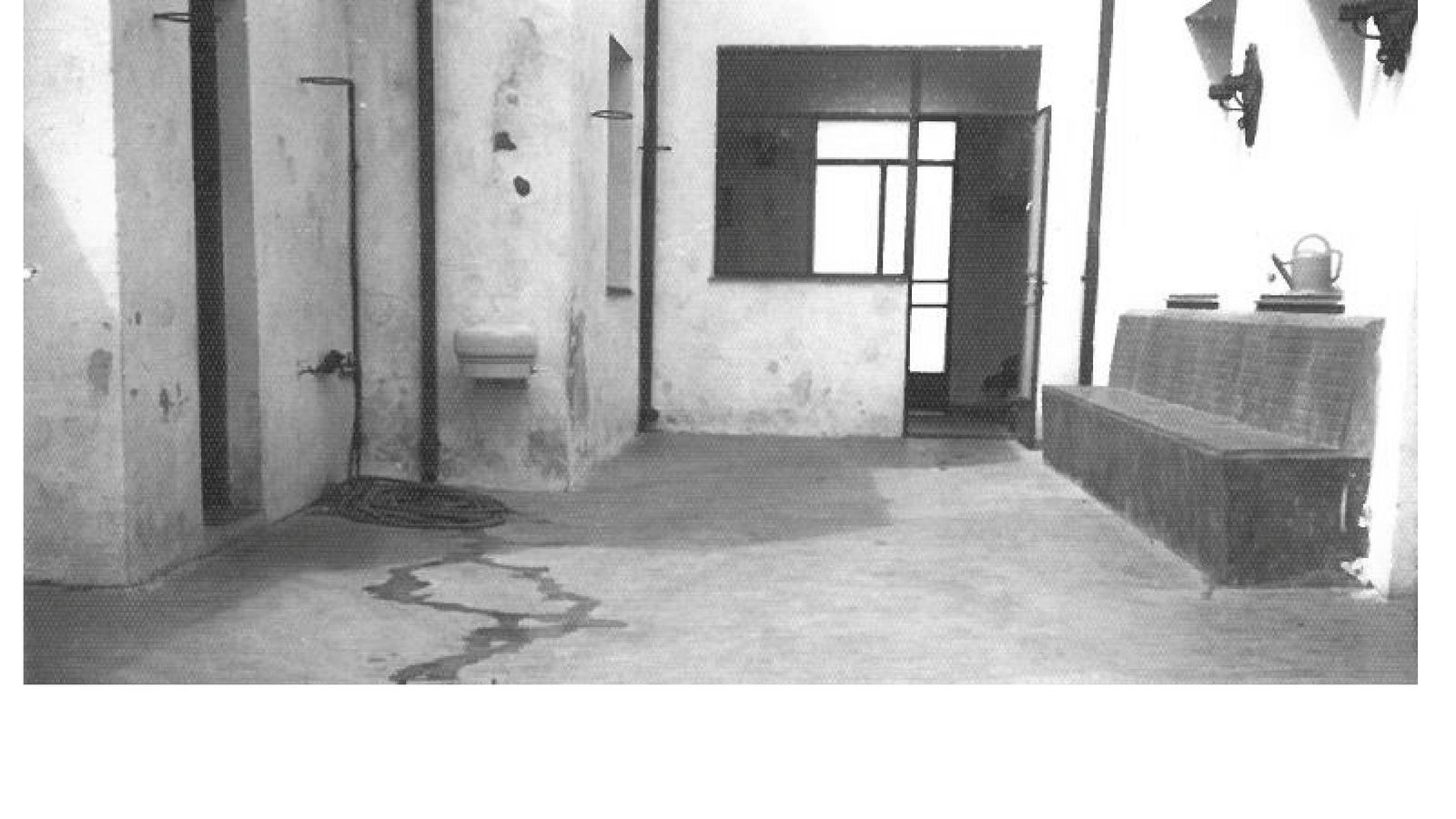 Primera sede de Asansull en la antigua cárcel de la calle Granada (1969).