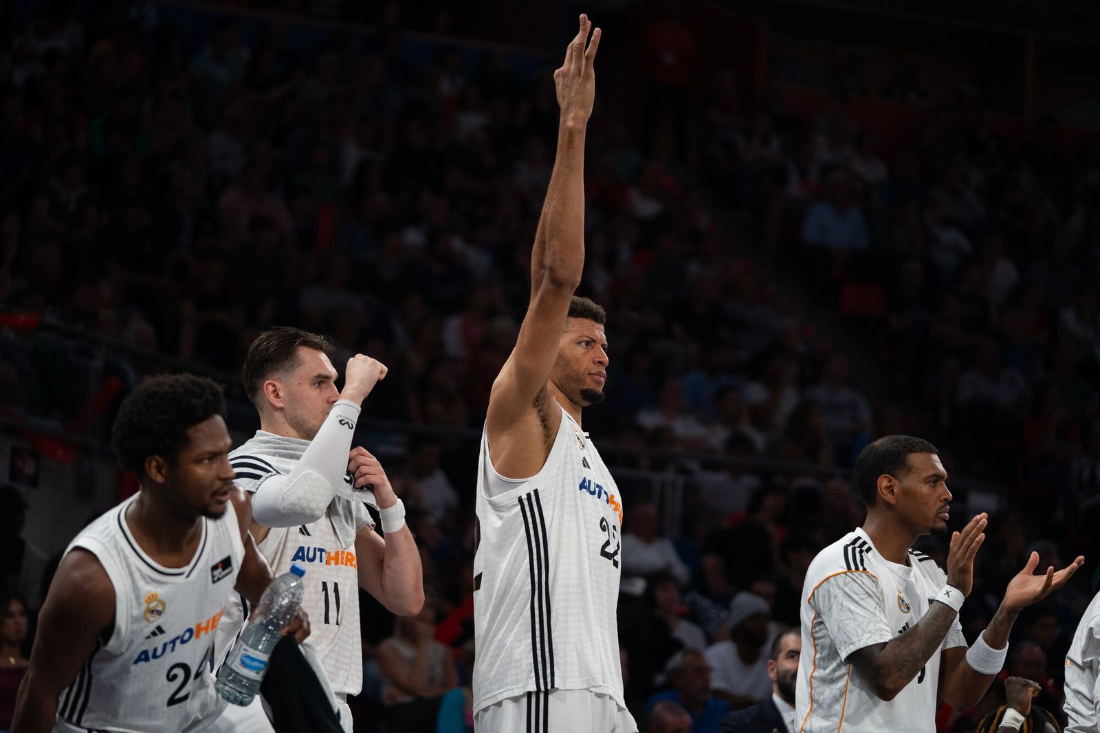 El Madrid tumba al Baskonia y espera a Unicaja o Barcelona en semifinales