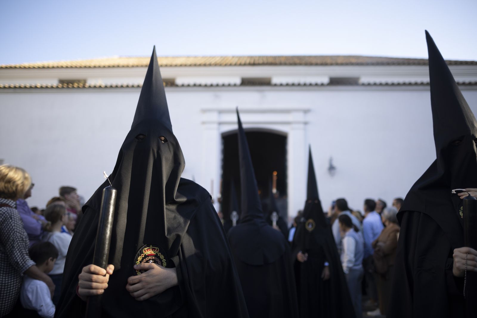 La Hermandad del Santo Entierro de la Semana Santa de Huelva 2023, en imágenes