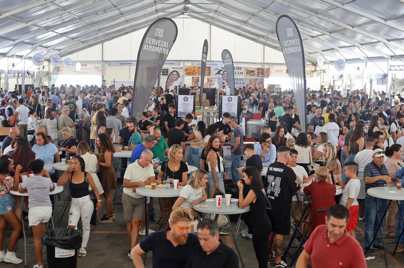 Imágenes de la Feria de la Tapa de Huelva en la mañana del domingo