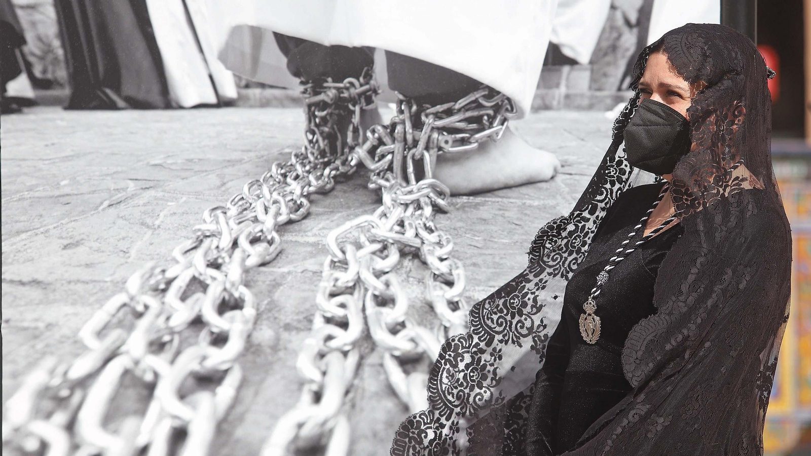 Fotos del Viernes Santo en Algeciras: Mortaja, Misericordia y Santo Entierro