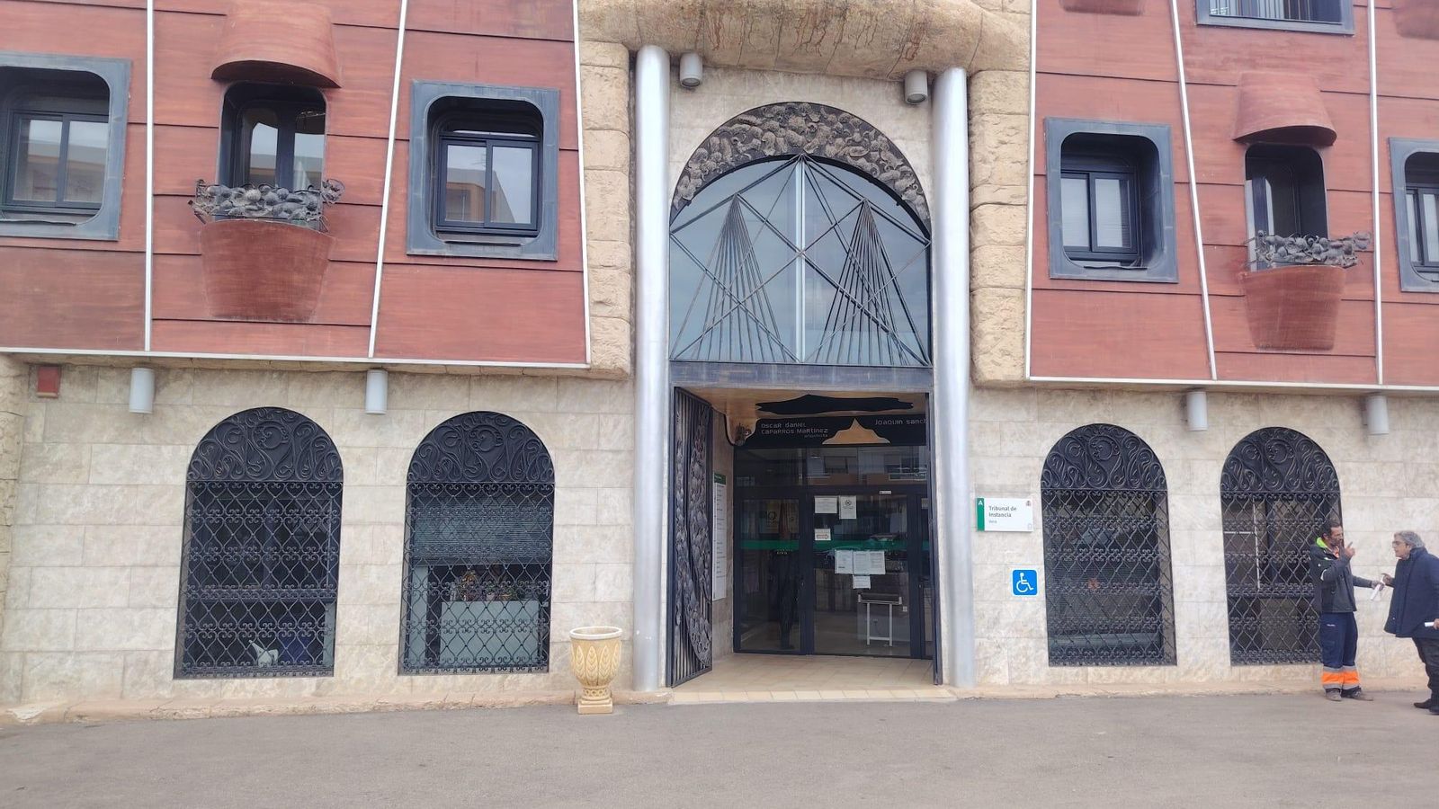 Sede de los juzgados de Vera.