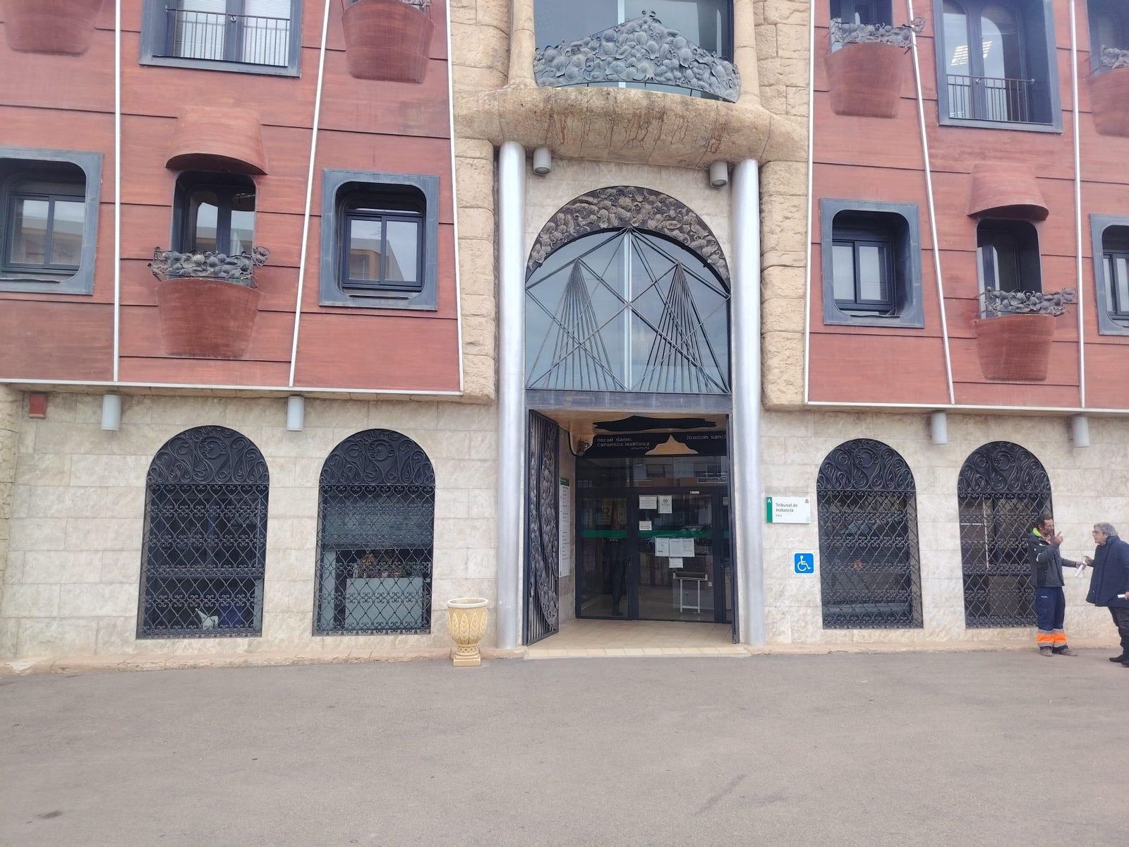 Sede de los juzgados de Vera.