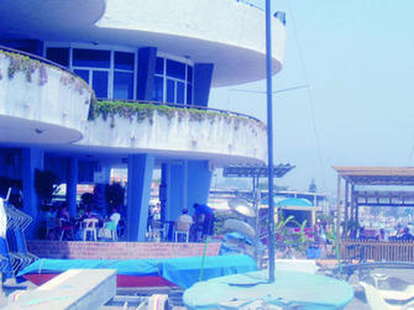 Imagen del club náutico de Torre del Mar.