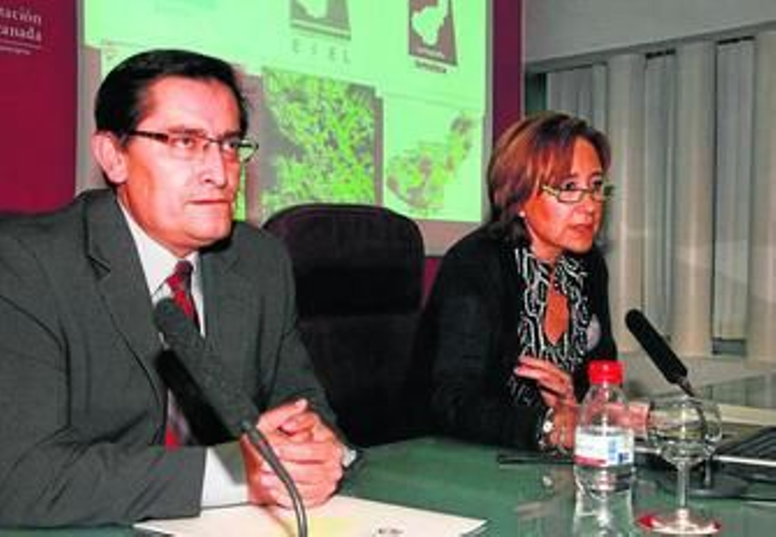 José Entrena y Mari Carmen Mateos durante la presentación.