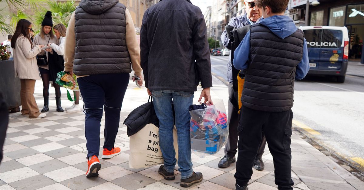Más de 2.000 granadinos salen de las listas del paro para despedir 2025
